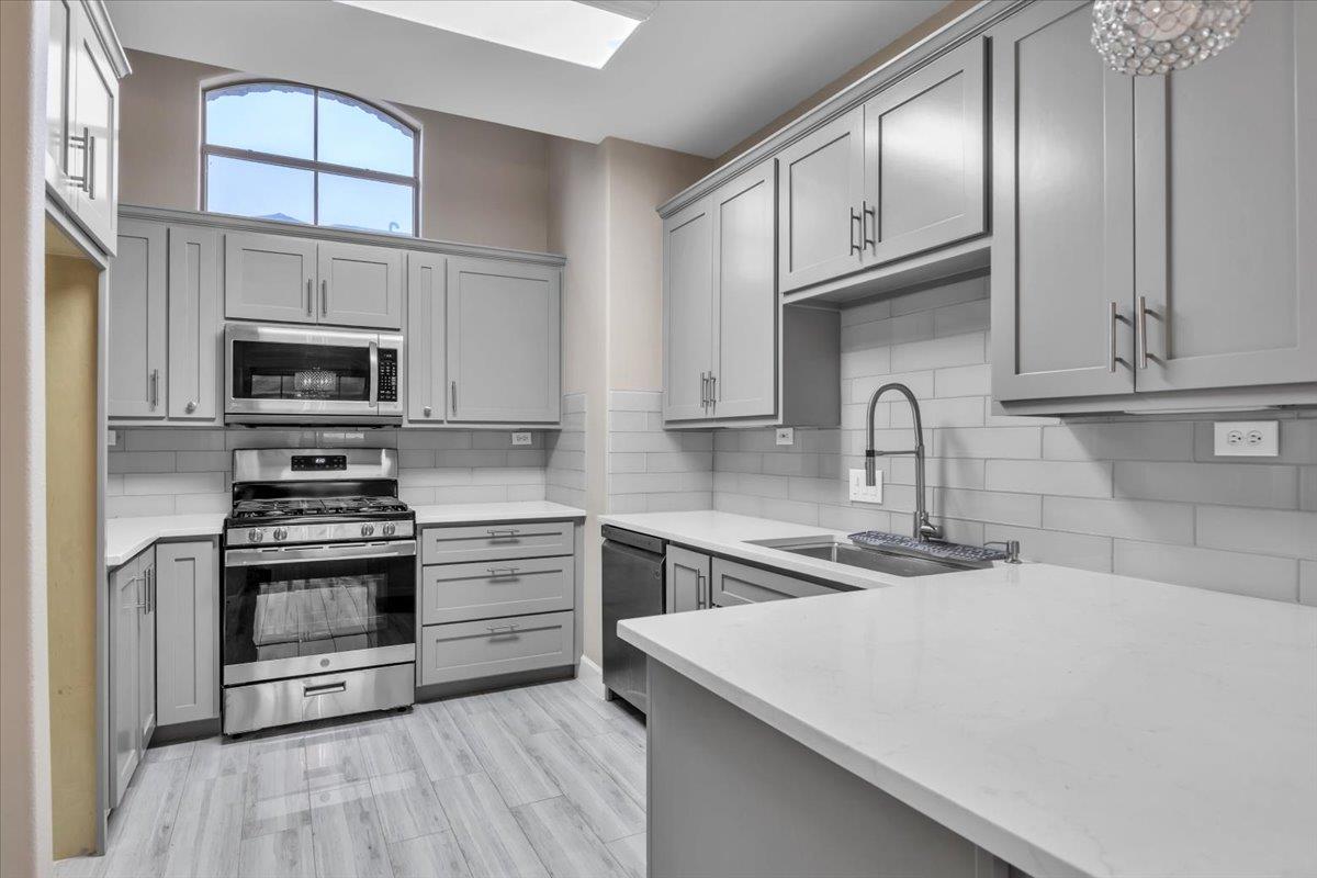 11558 Spicewood Pkwy # 18, Austin, TX 78750