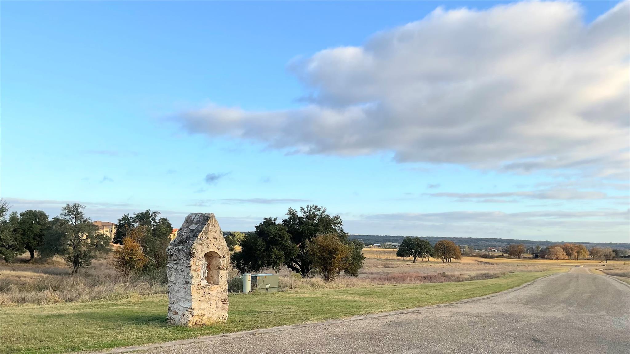 104 Strada Luca St, Florence, TX 76527