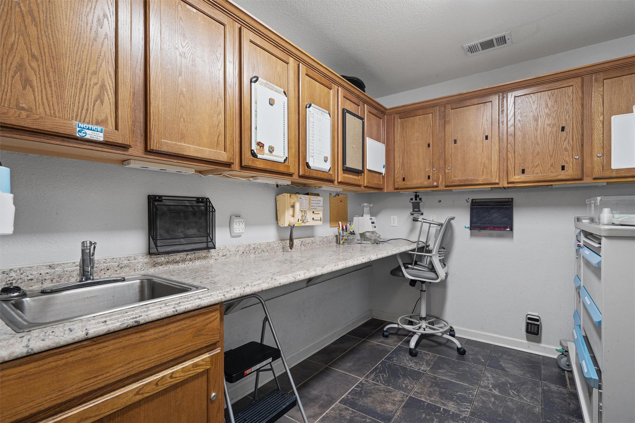 1213 Justin Ln, Austin, TX 78757