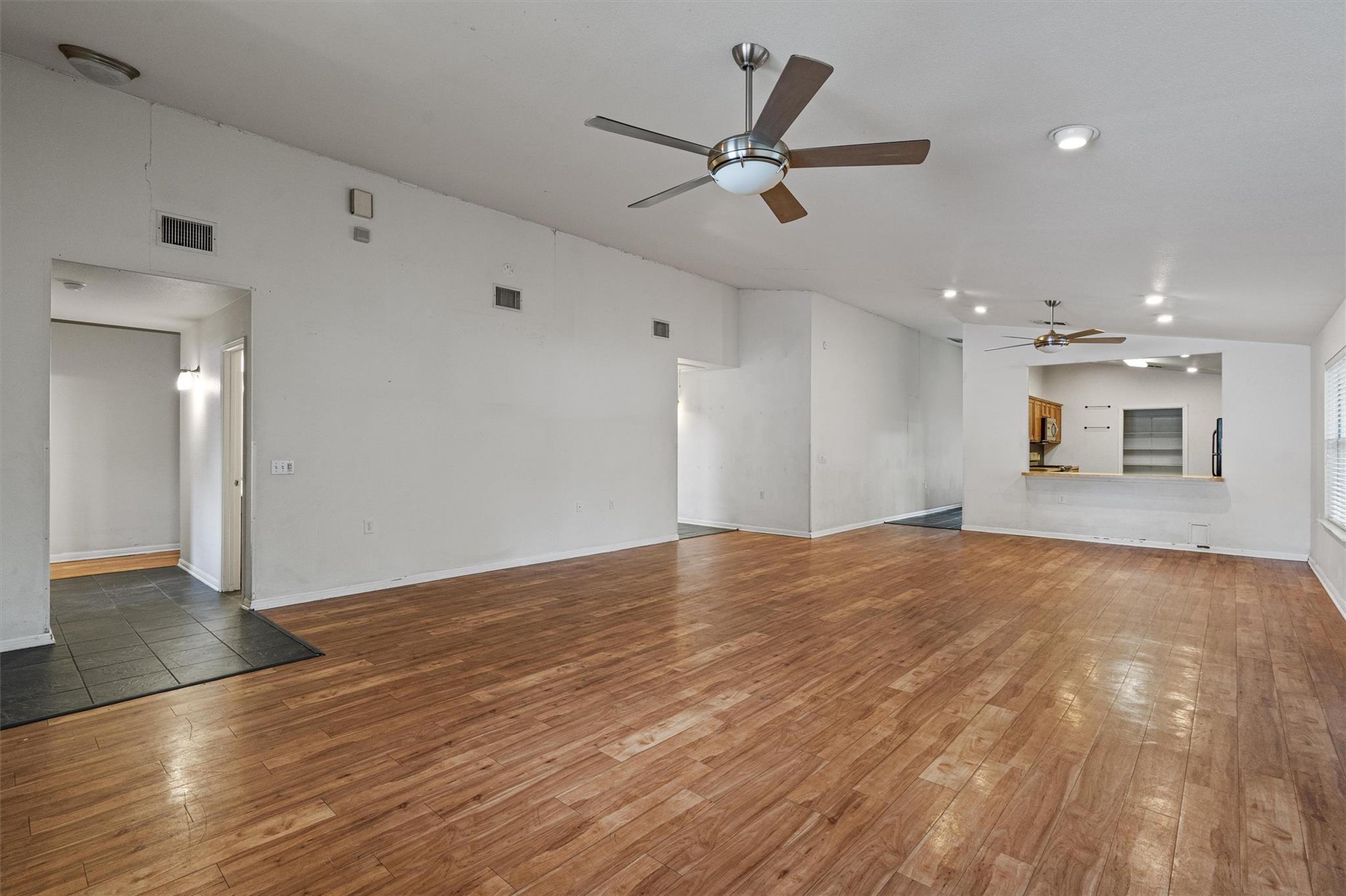 1213 Justin Ln, Austin, TX 78757