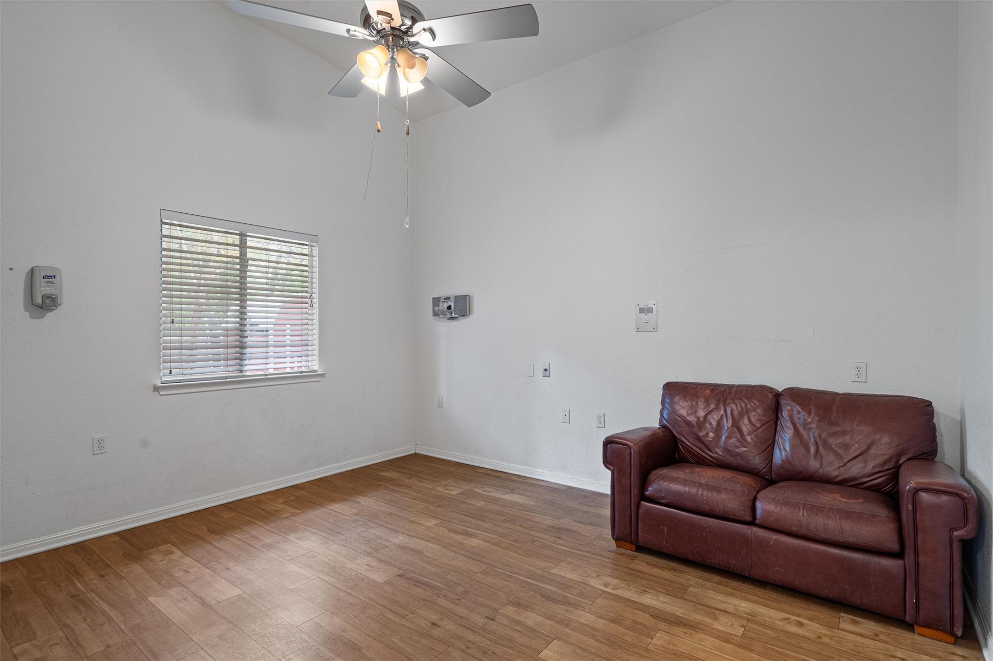 1213 Justin Ln, Austin, TX 78757