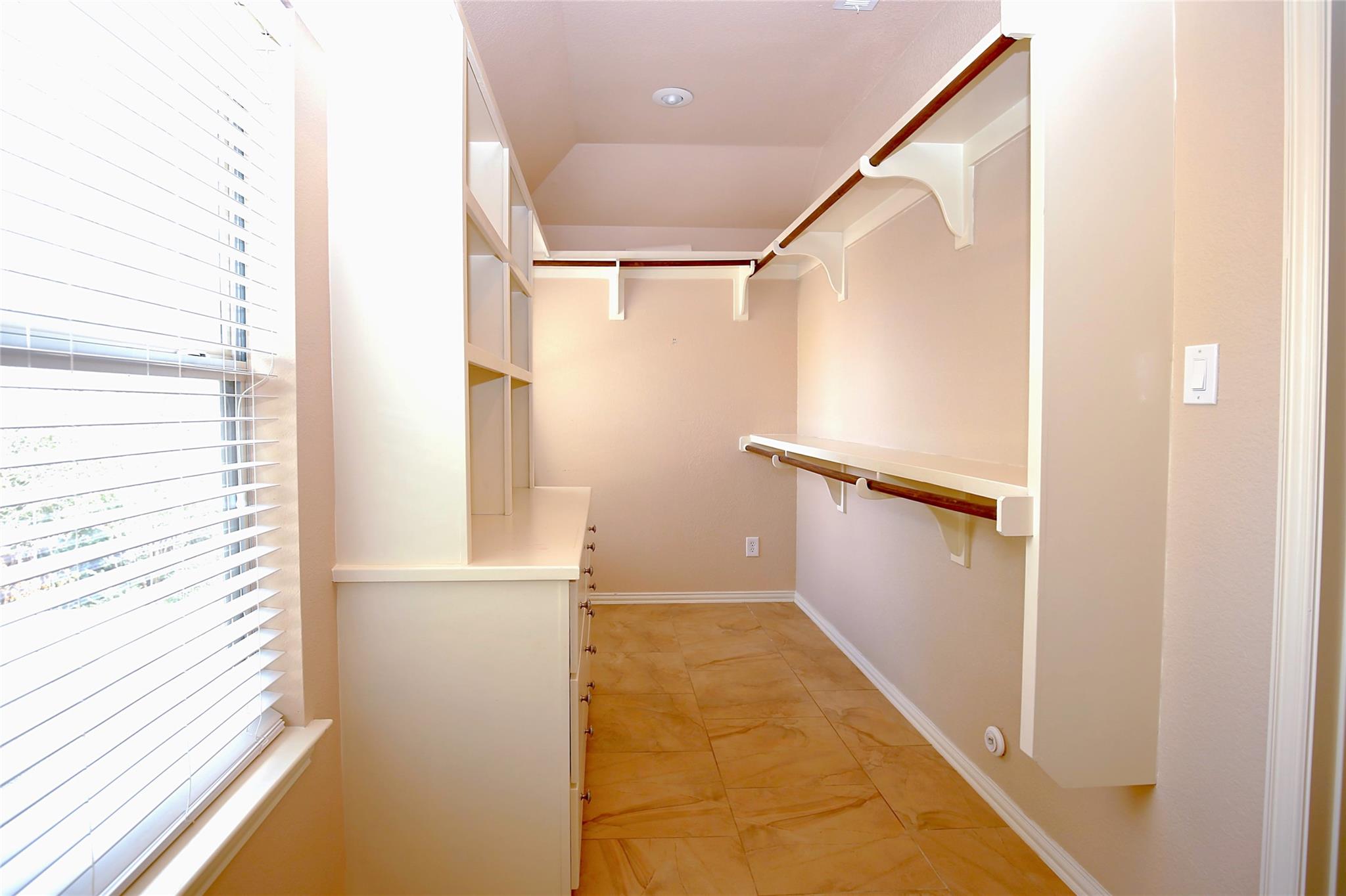 2002 Singing Hls, Leander, TX 78641