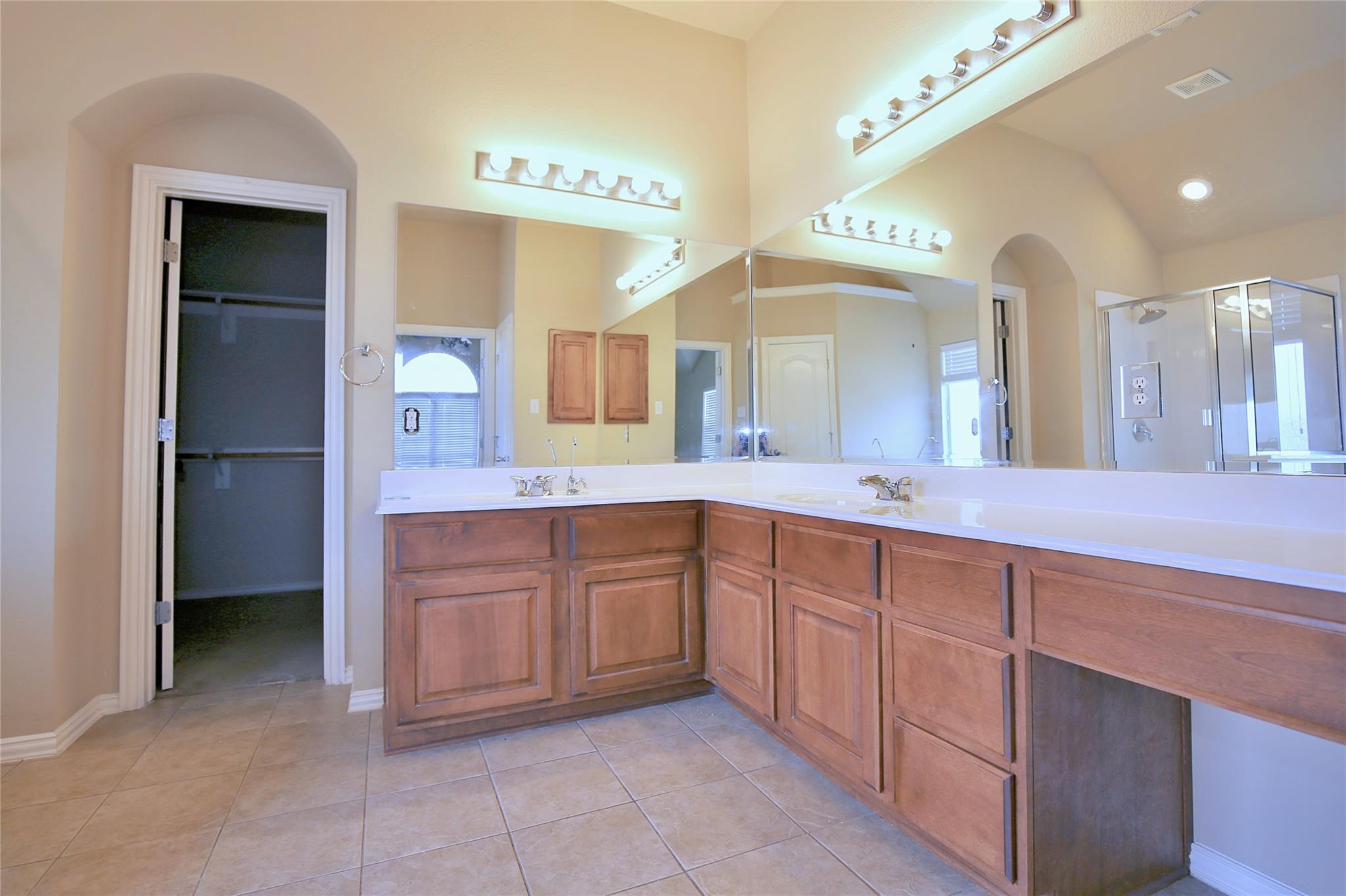 2002 Singing Hls, Leander, TX 78641