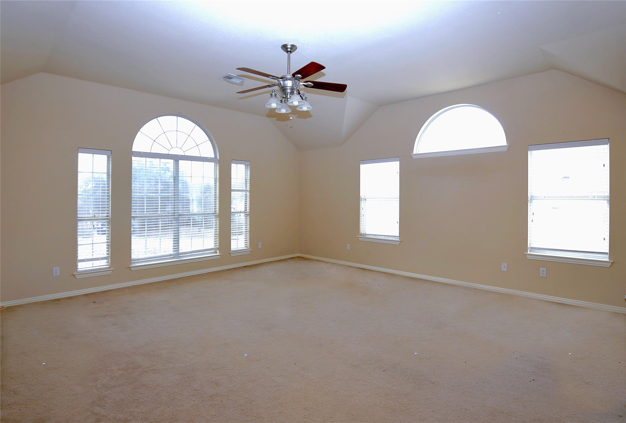 2002 Singing Hls, Leander, TX 78641