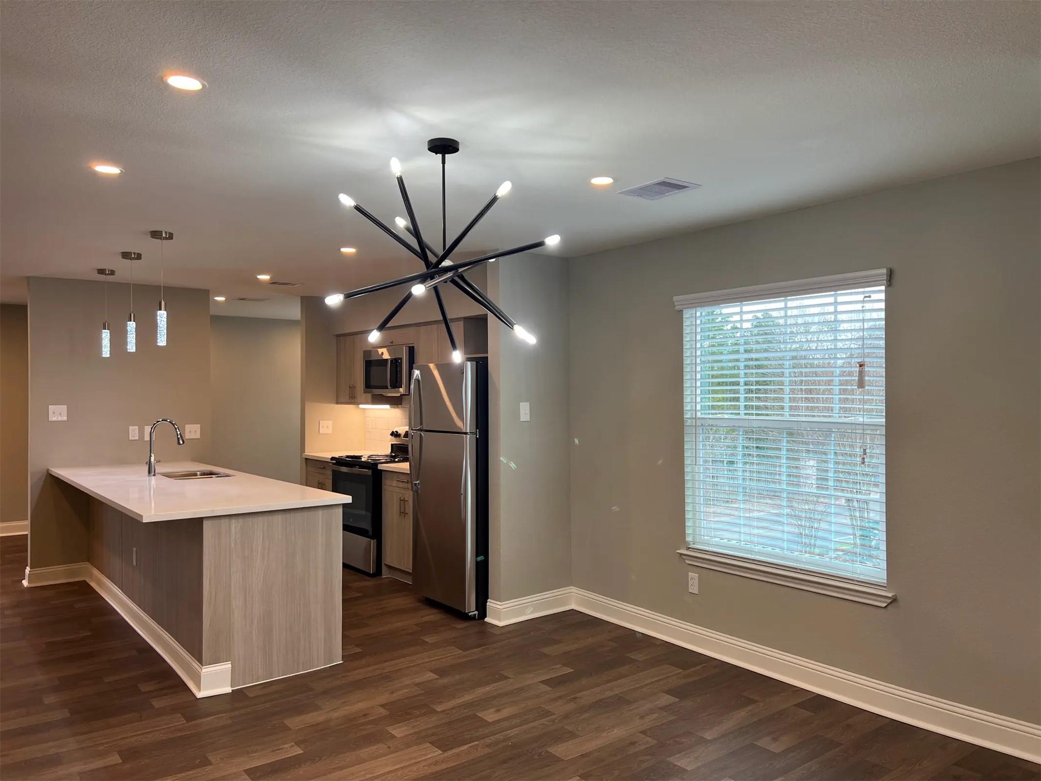 8003 Woodway Dr # 61, Houston, TX 77063