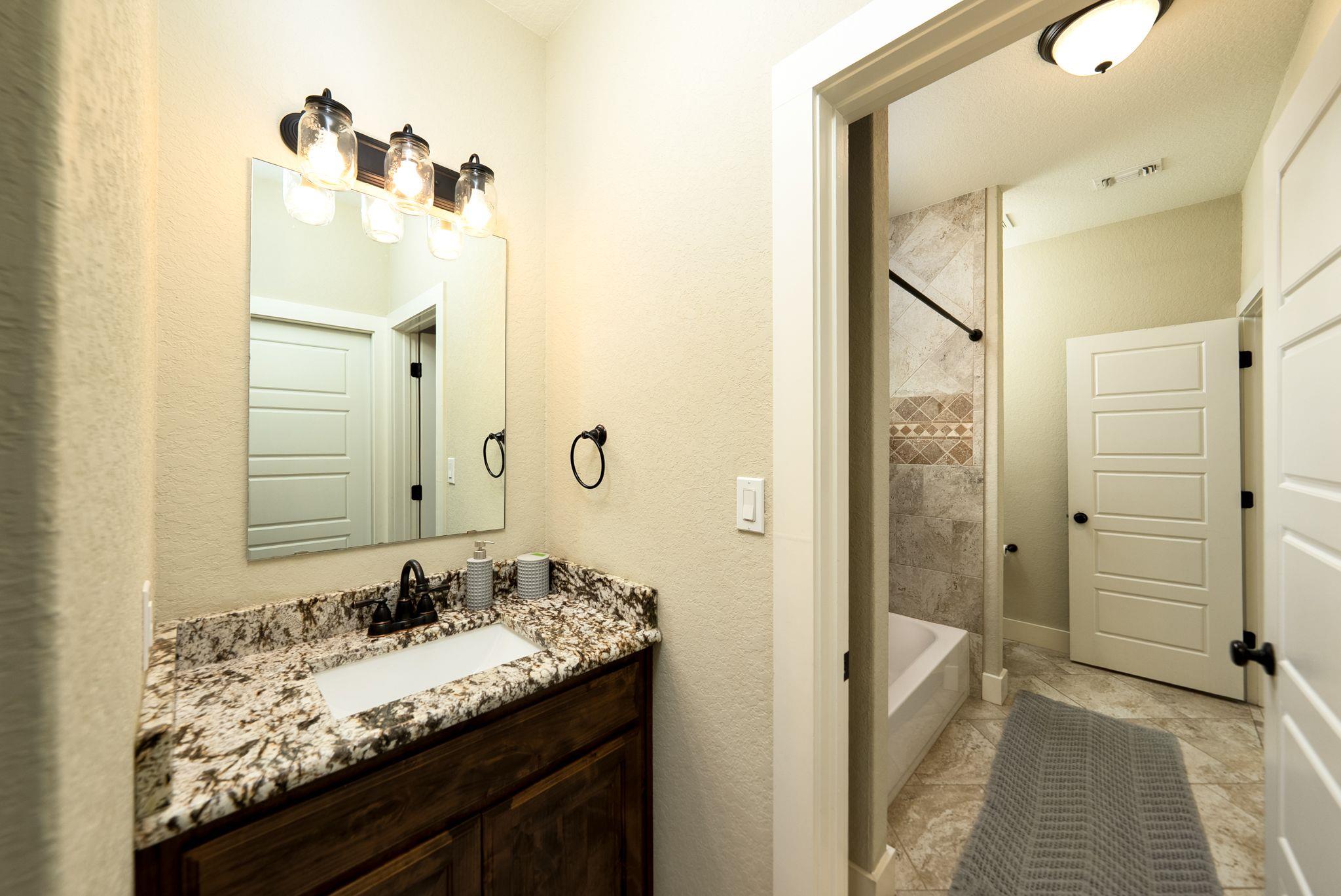 1980 County Road 361, La Vernia, TX 78121