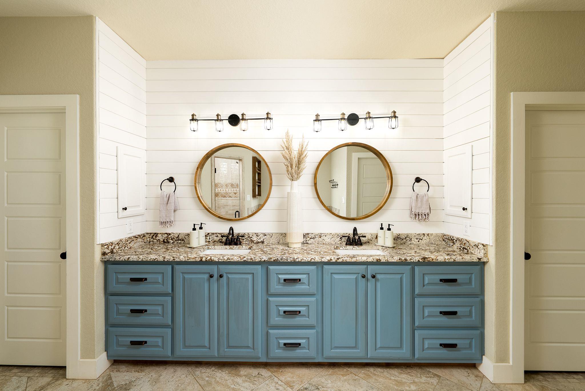 1980 County Road 361, La Vernia, TX 78121