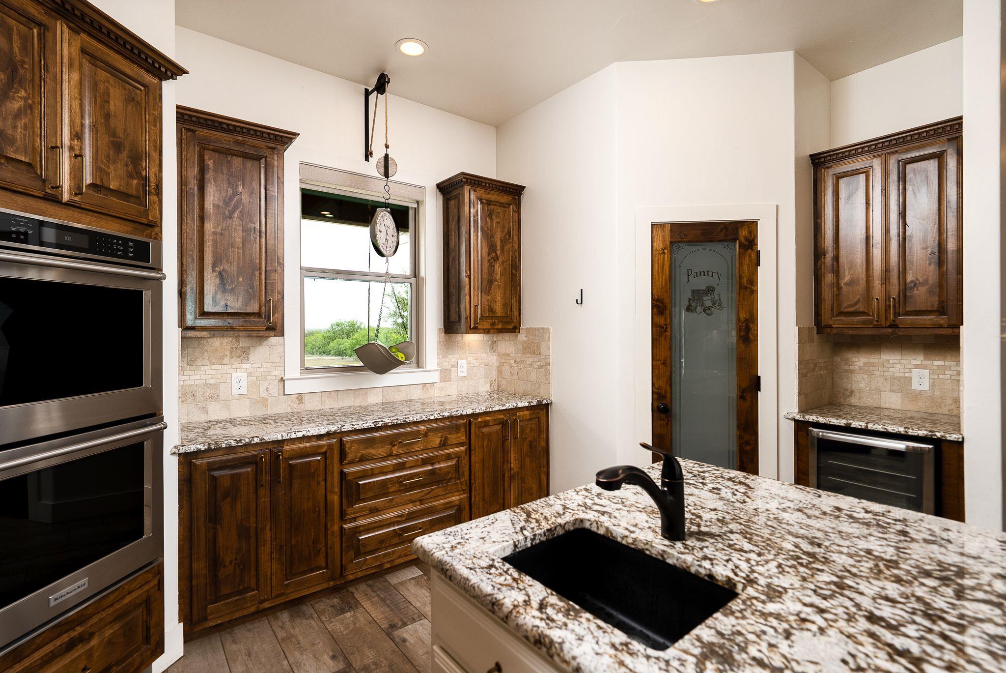 1980 County Road 361, La Vernia, TX 78121