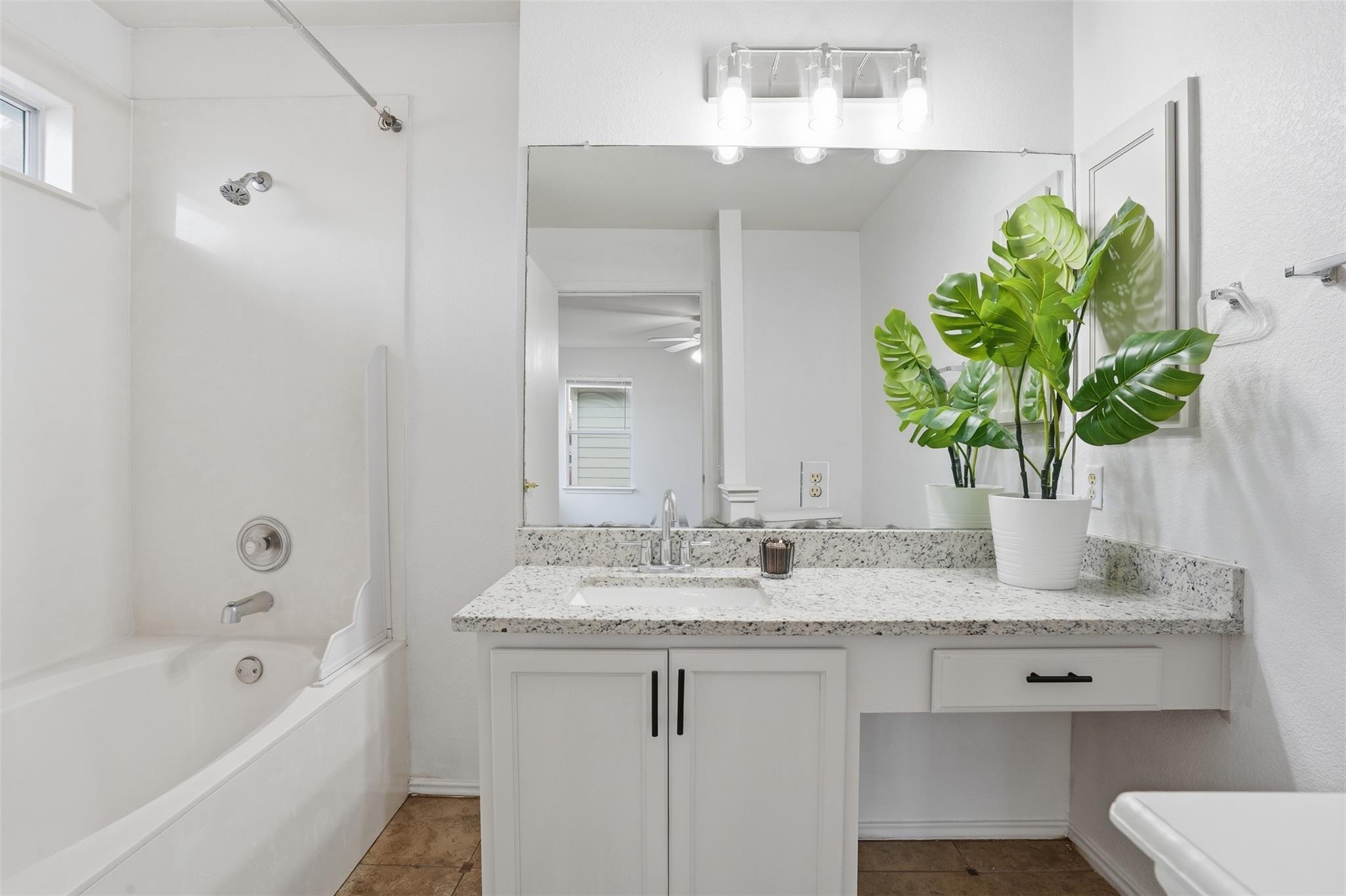 13525 Briarcreek Loop, Manor, TX 78653