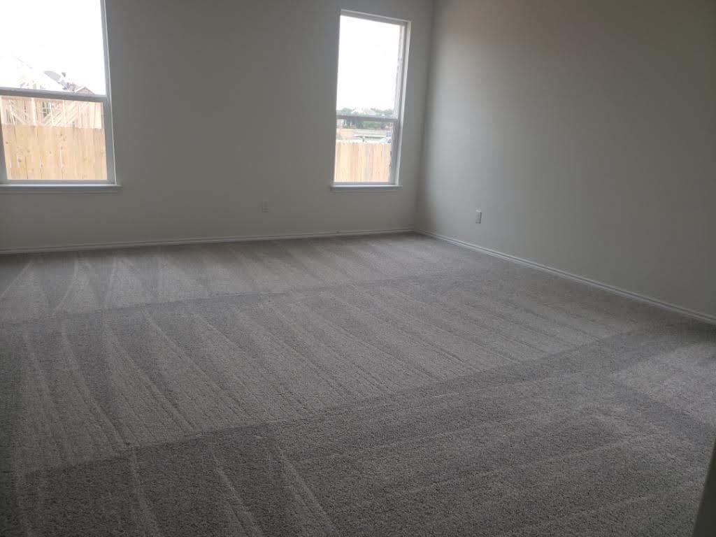 1824 Stinnett Dr, Leander, TX 78641