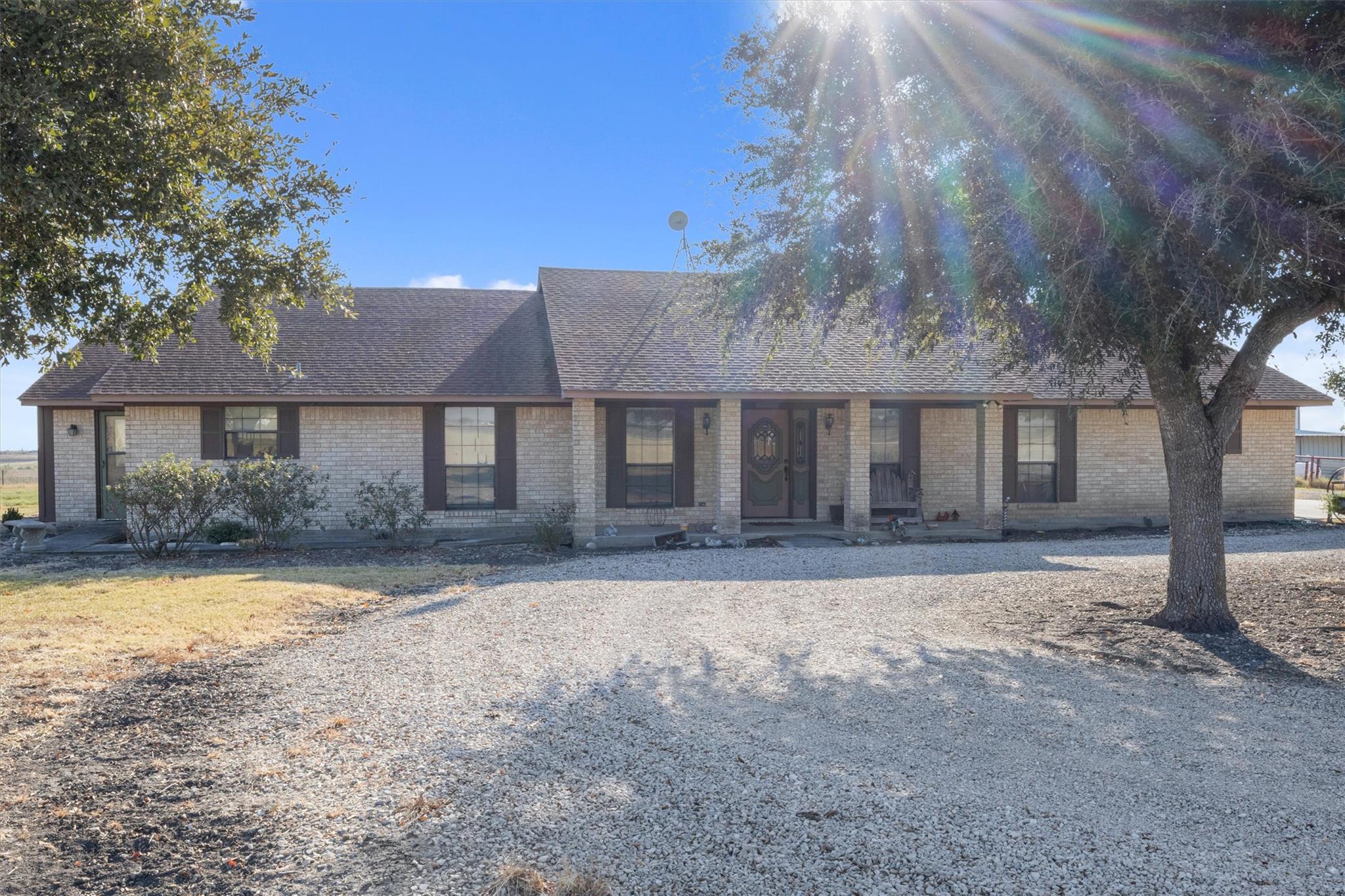 19919 Fm 973 Rd N, Coupland, TX 78615