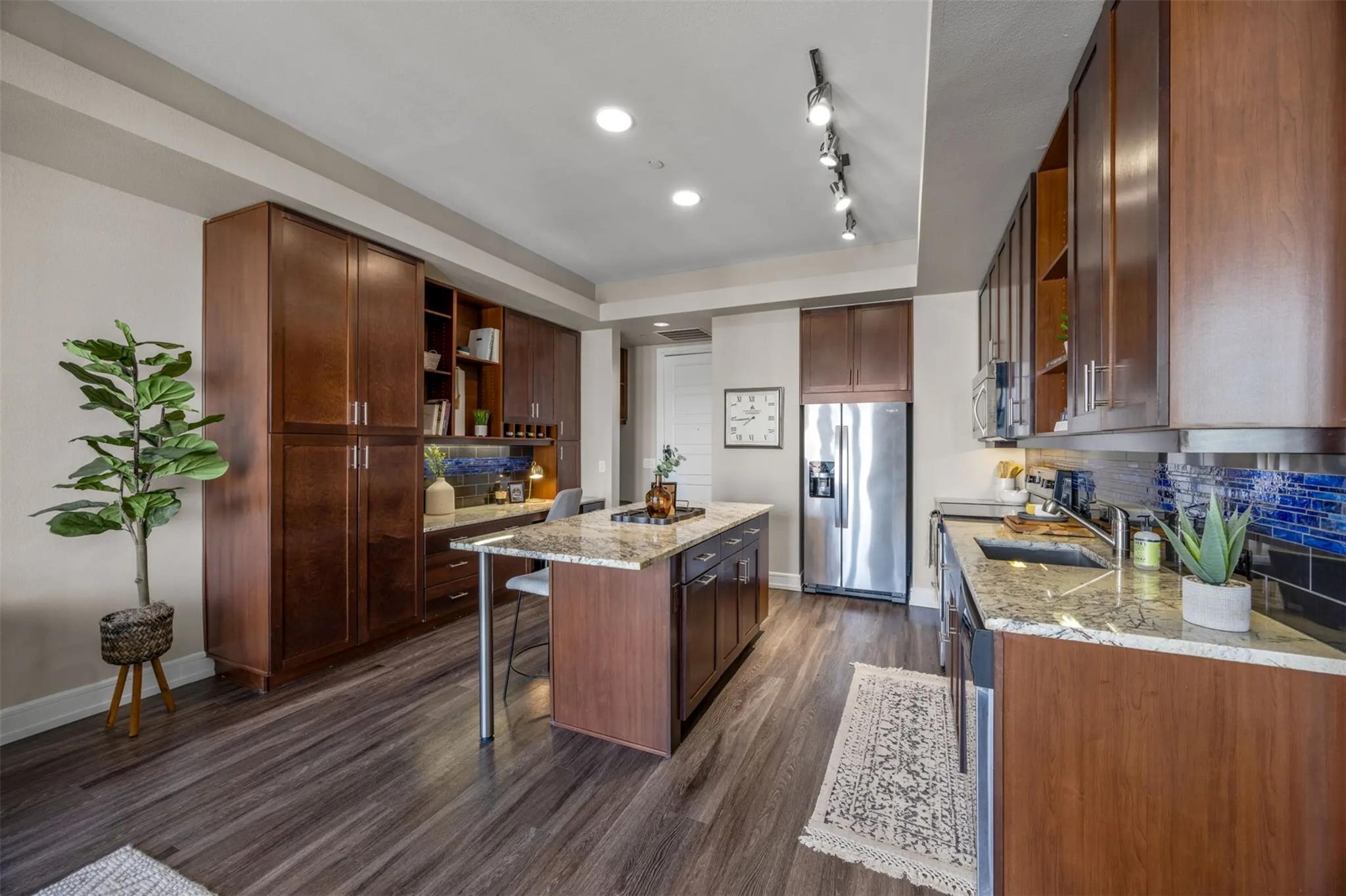 3201 Esperanza Xing # 320, Austin, TX 78758