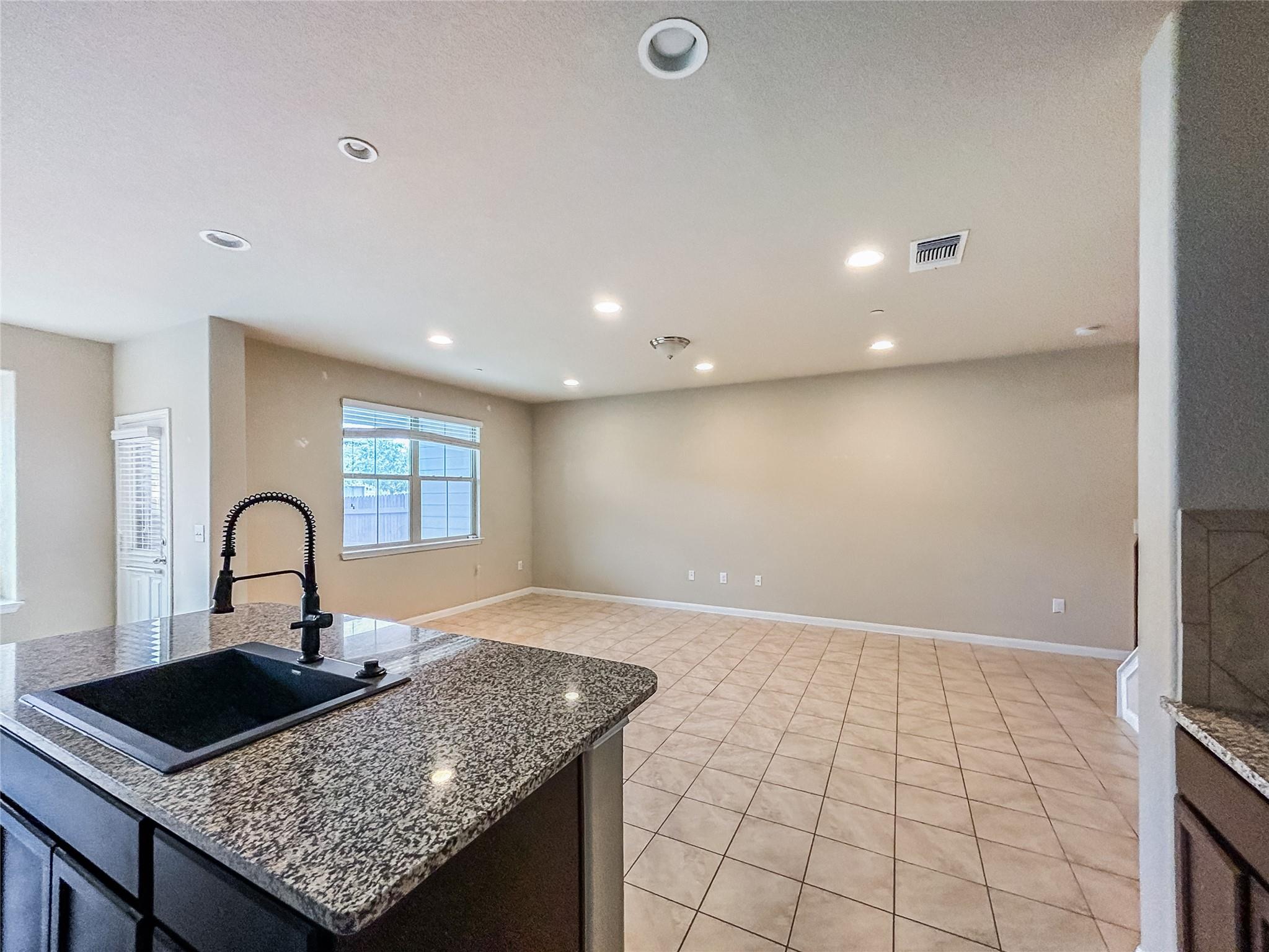 2880 Donnell Dr # 3302, Round Rock, TX 78664