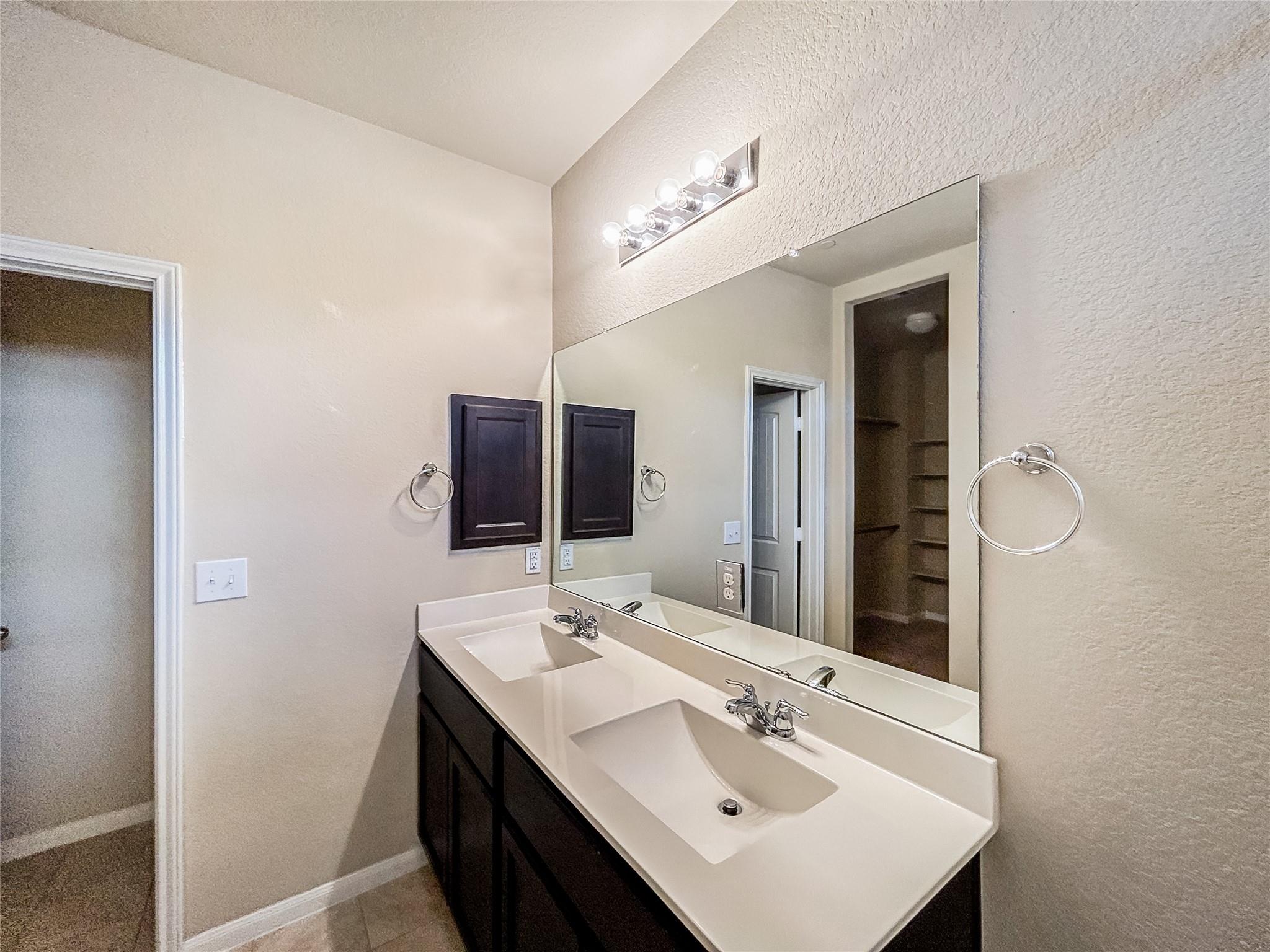 2880 Donnell Dr # 3302, Round Rock, TX 78664