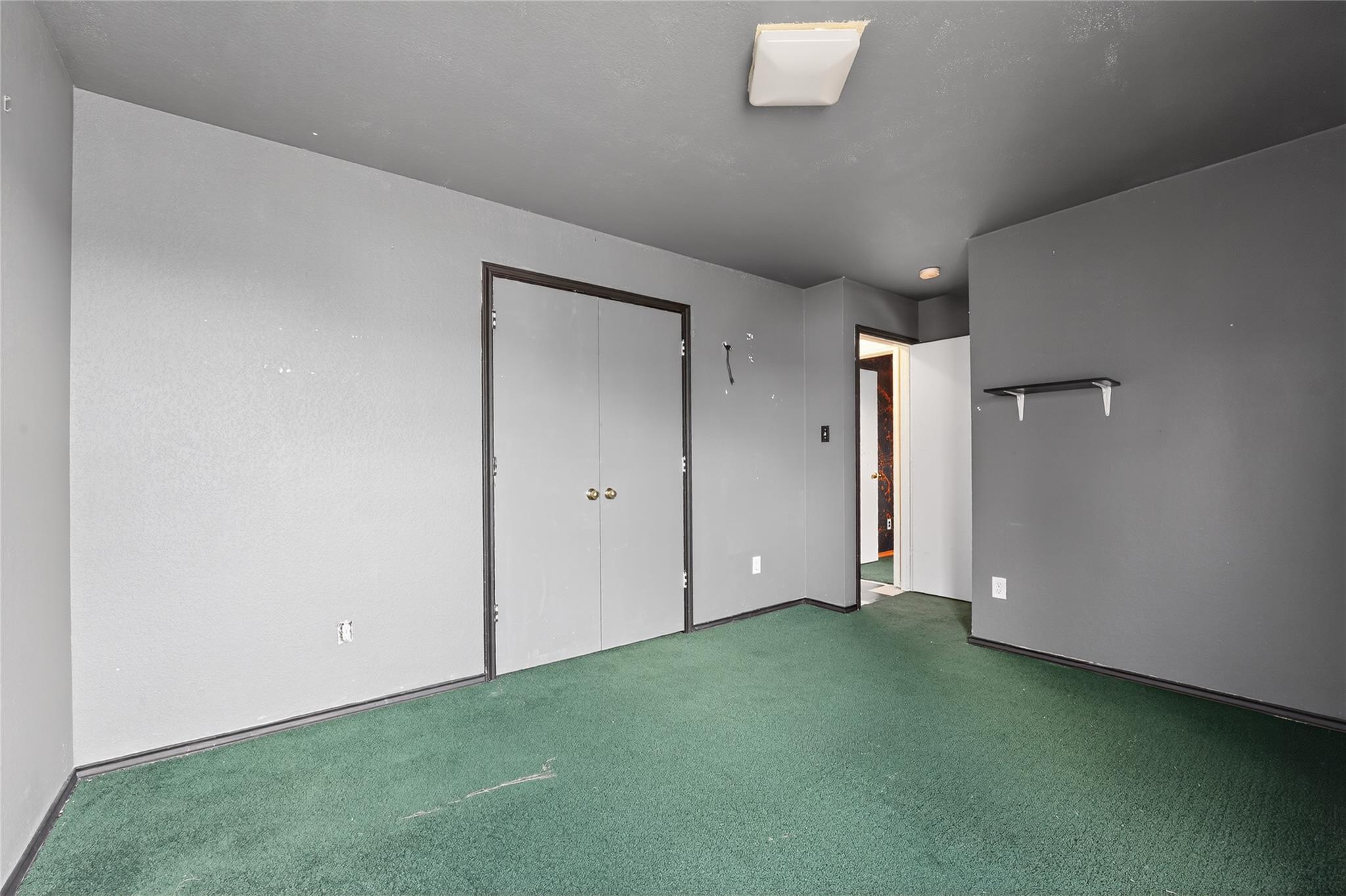 152 Eagle Dr, Luling, TX 78648