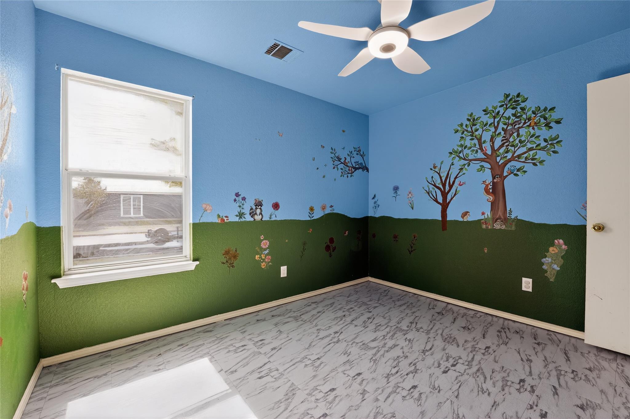 152 Eagle Dr, Luling, TX 78648