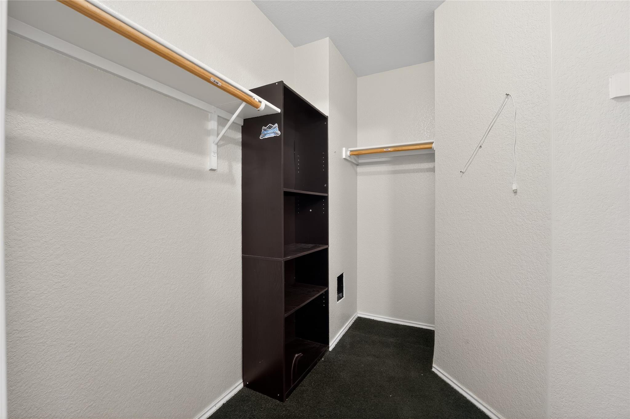 152 Eagle Dr, Luling, TX 78648