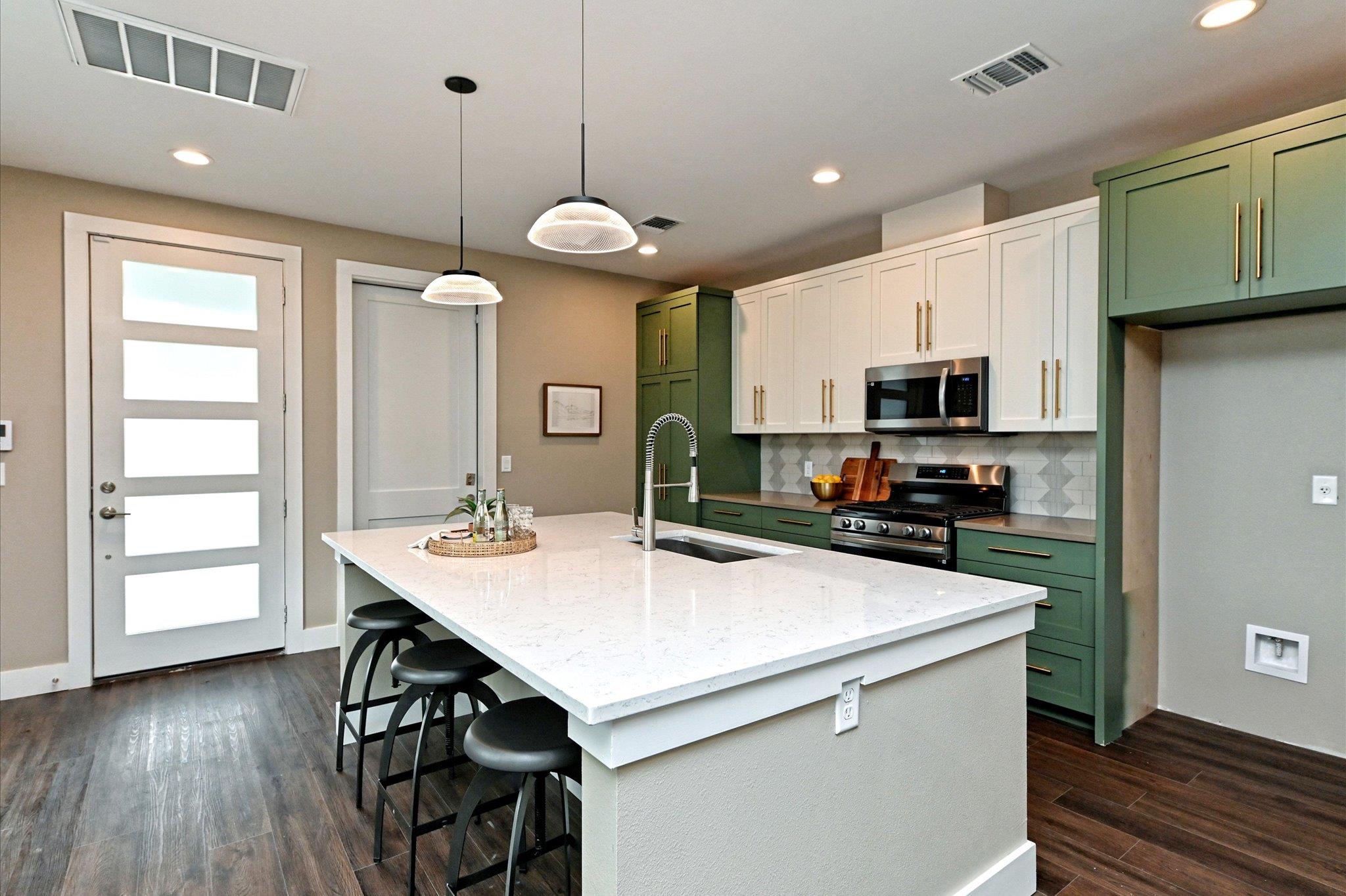 1202 Cometa St # B, Austin, TX 78721