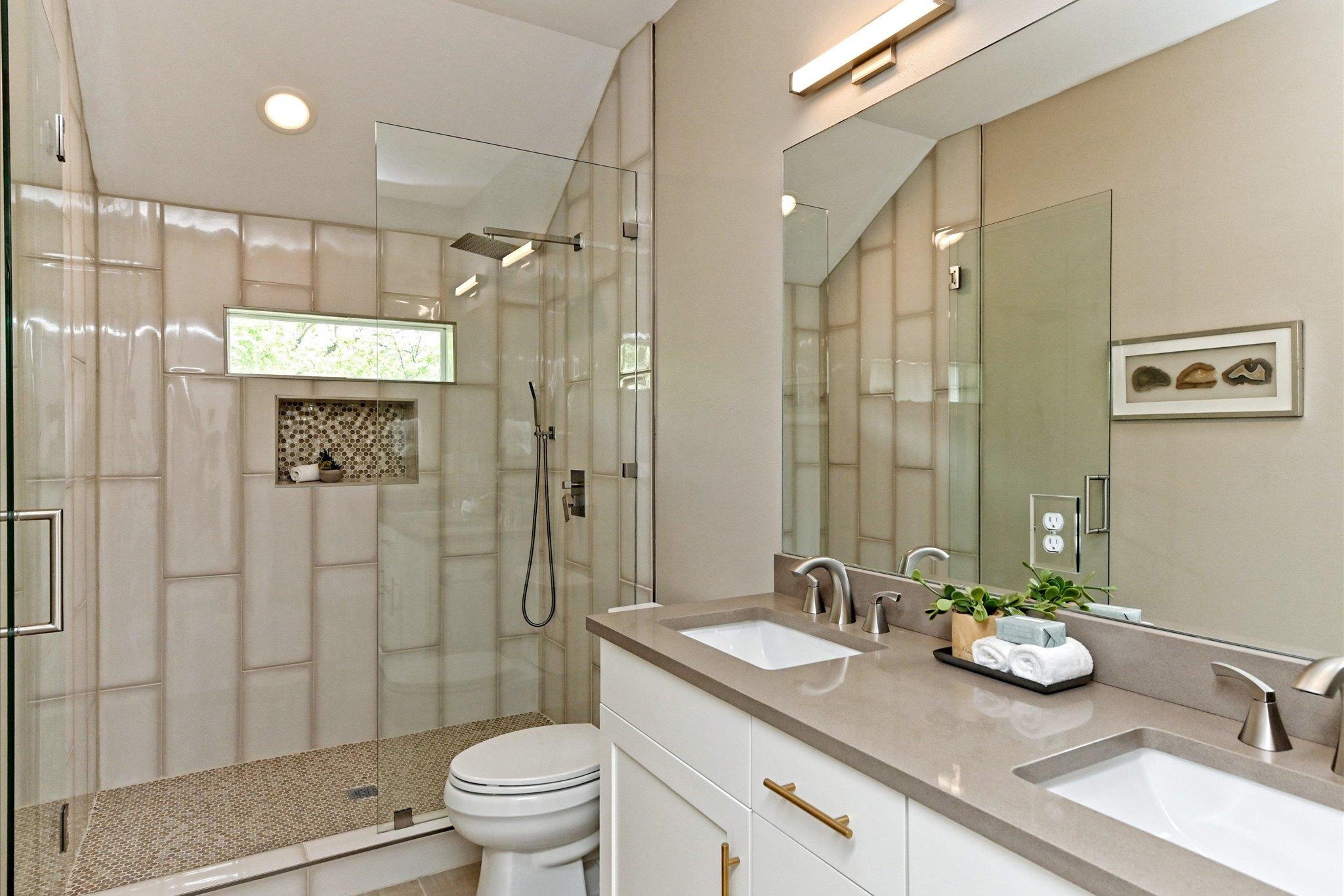 1202 Cometa St # B, Austin, TX 78721