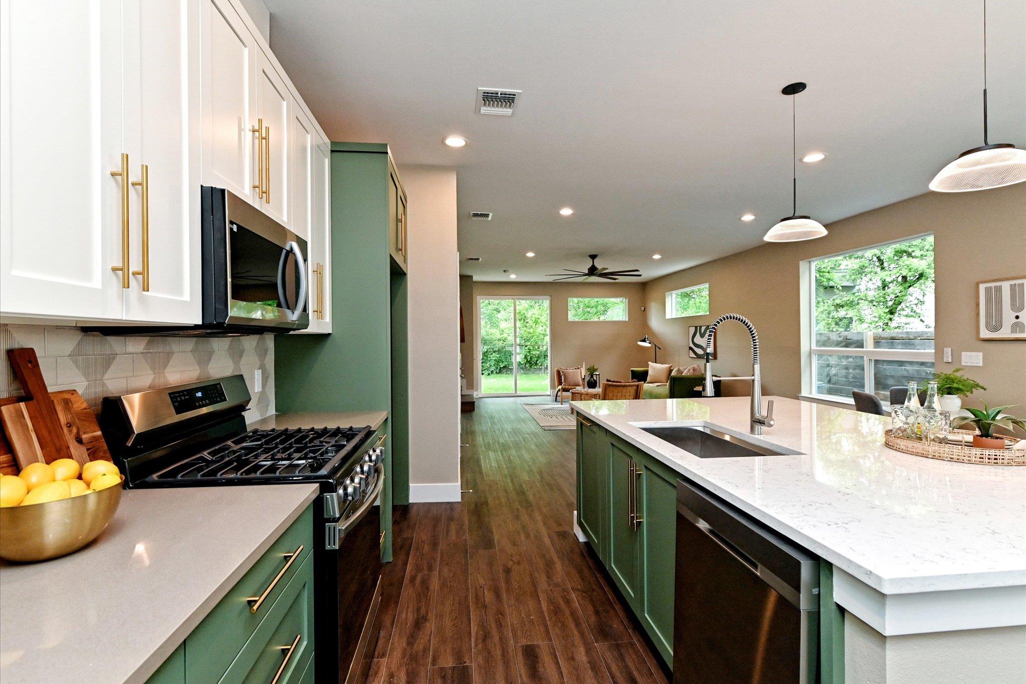 1202 Cometa St # B, Austin, TX 78721