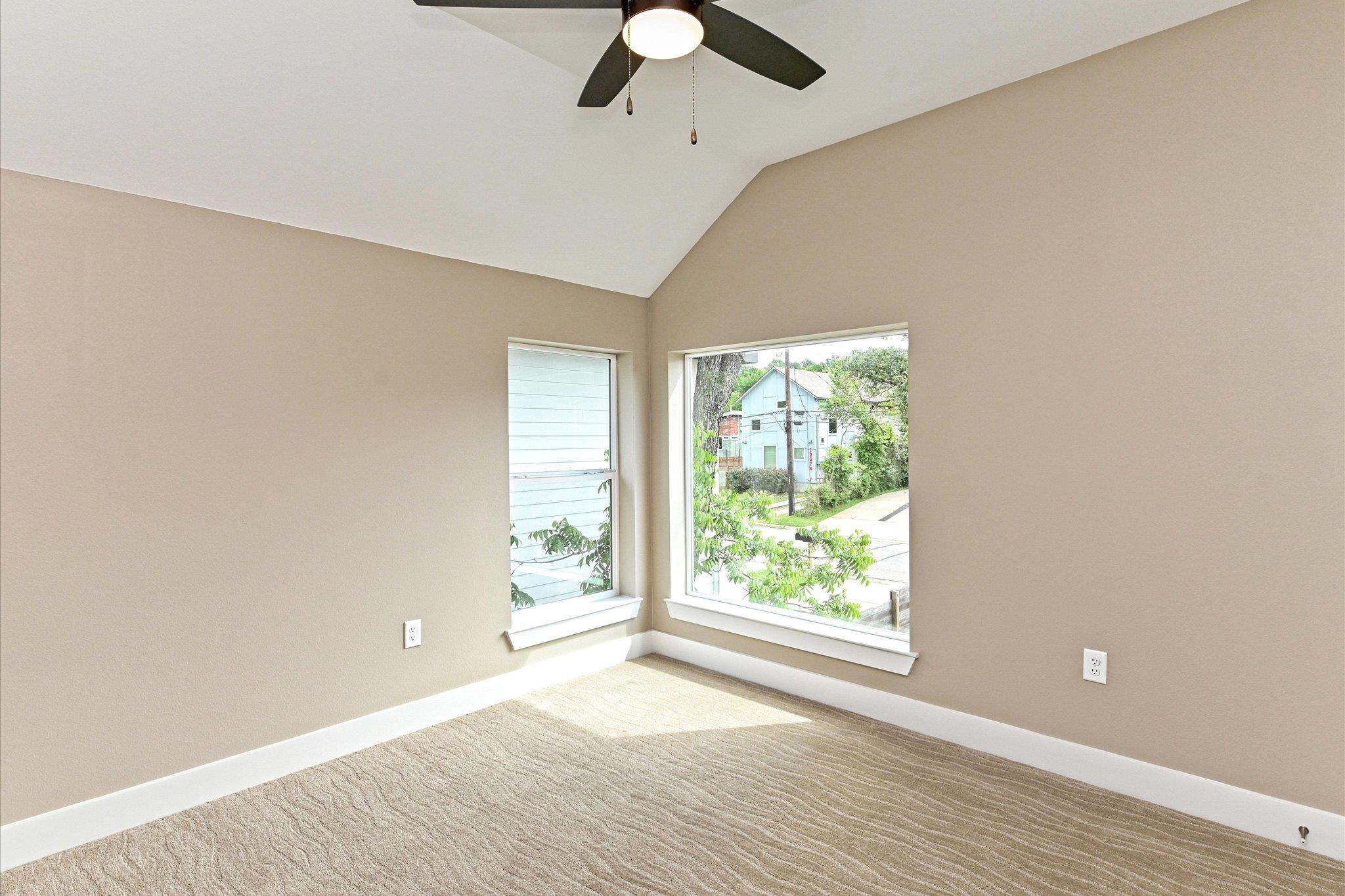 1202 Cometa St # B, Austin, TX 78721