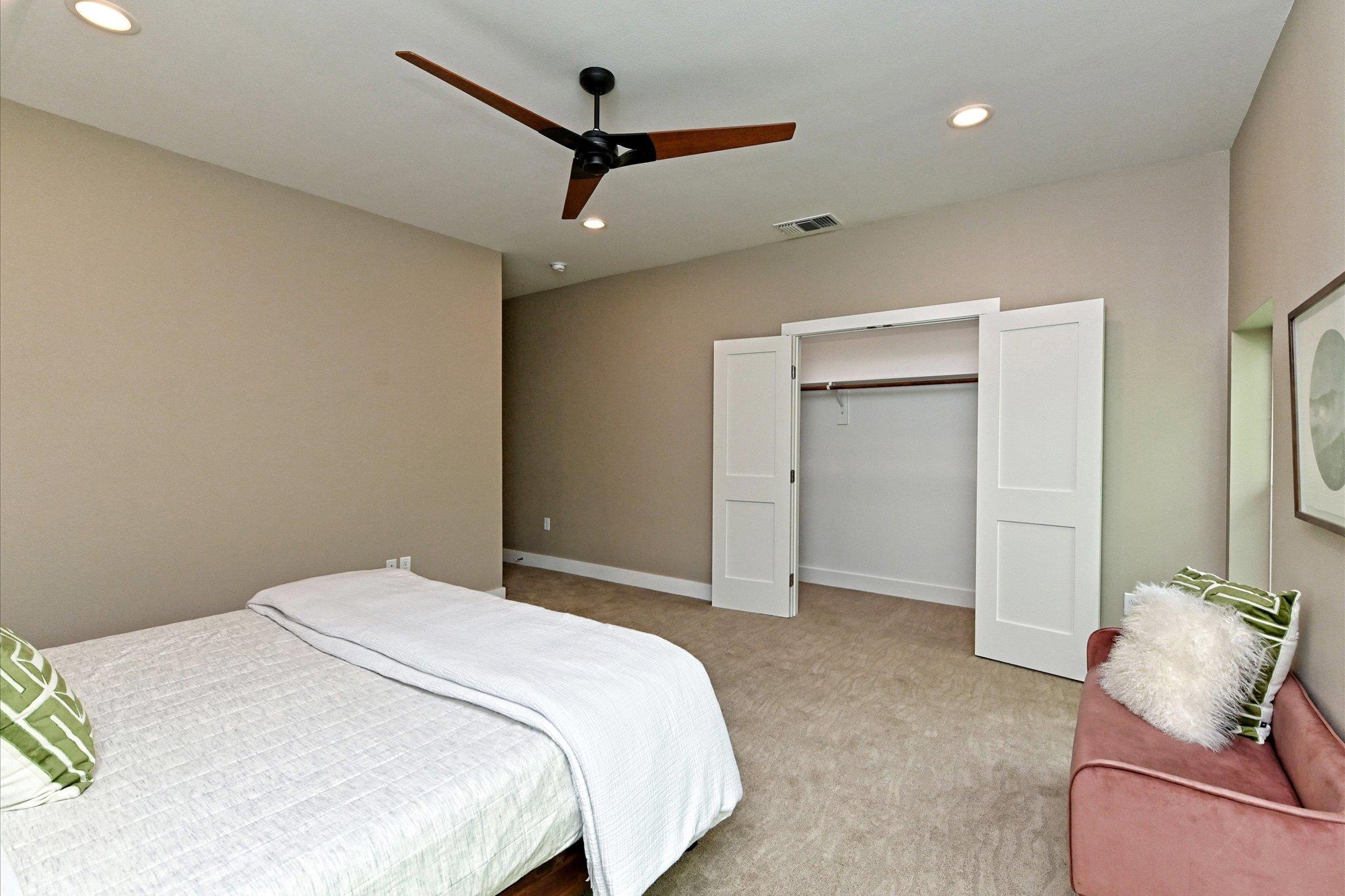 1202 Cometa St # B, Austin, TX 78721