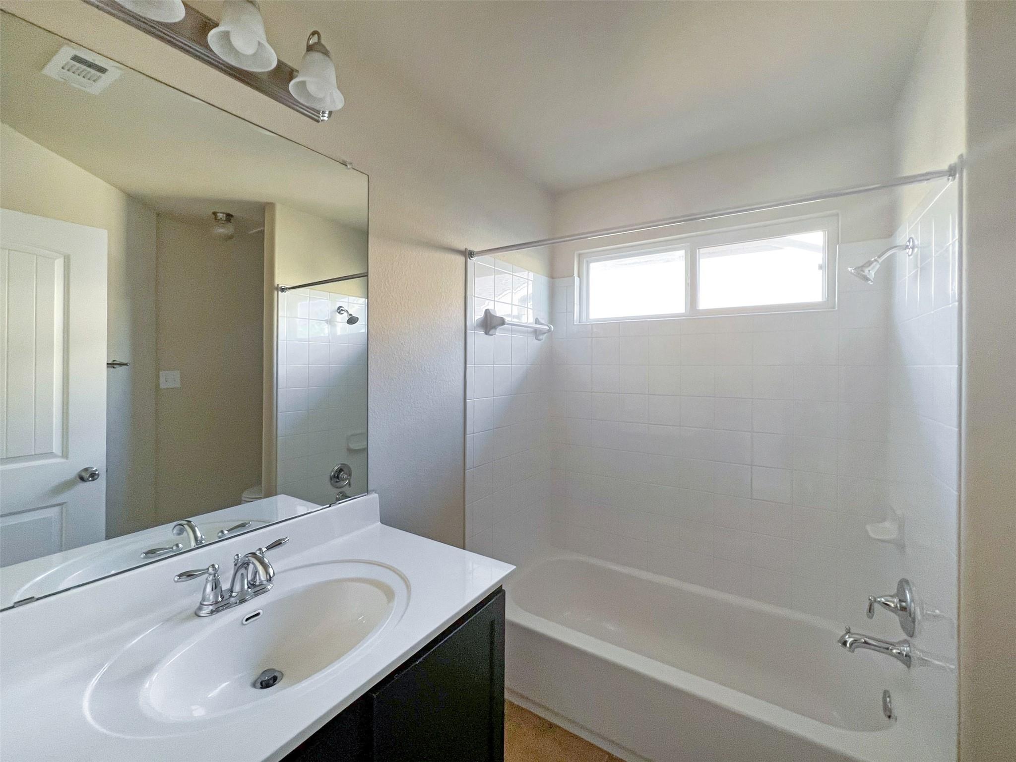 928 Lost Pines Ln, Cedar Park, TX 78613