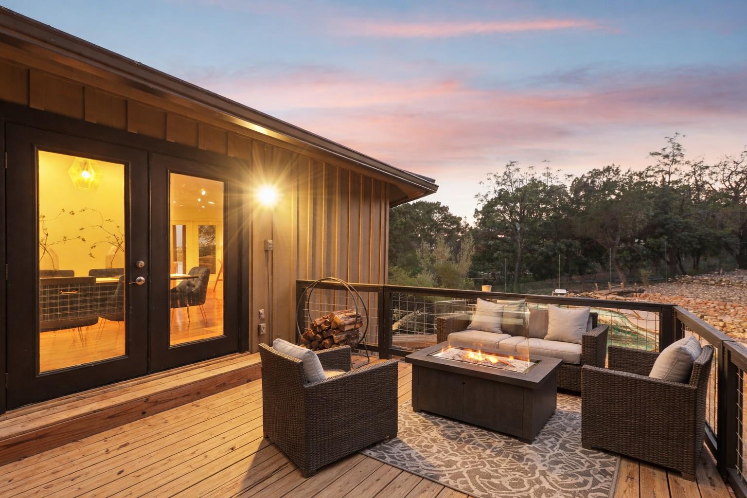 714 Starcrest Dr, New Braunfels, TX 78130