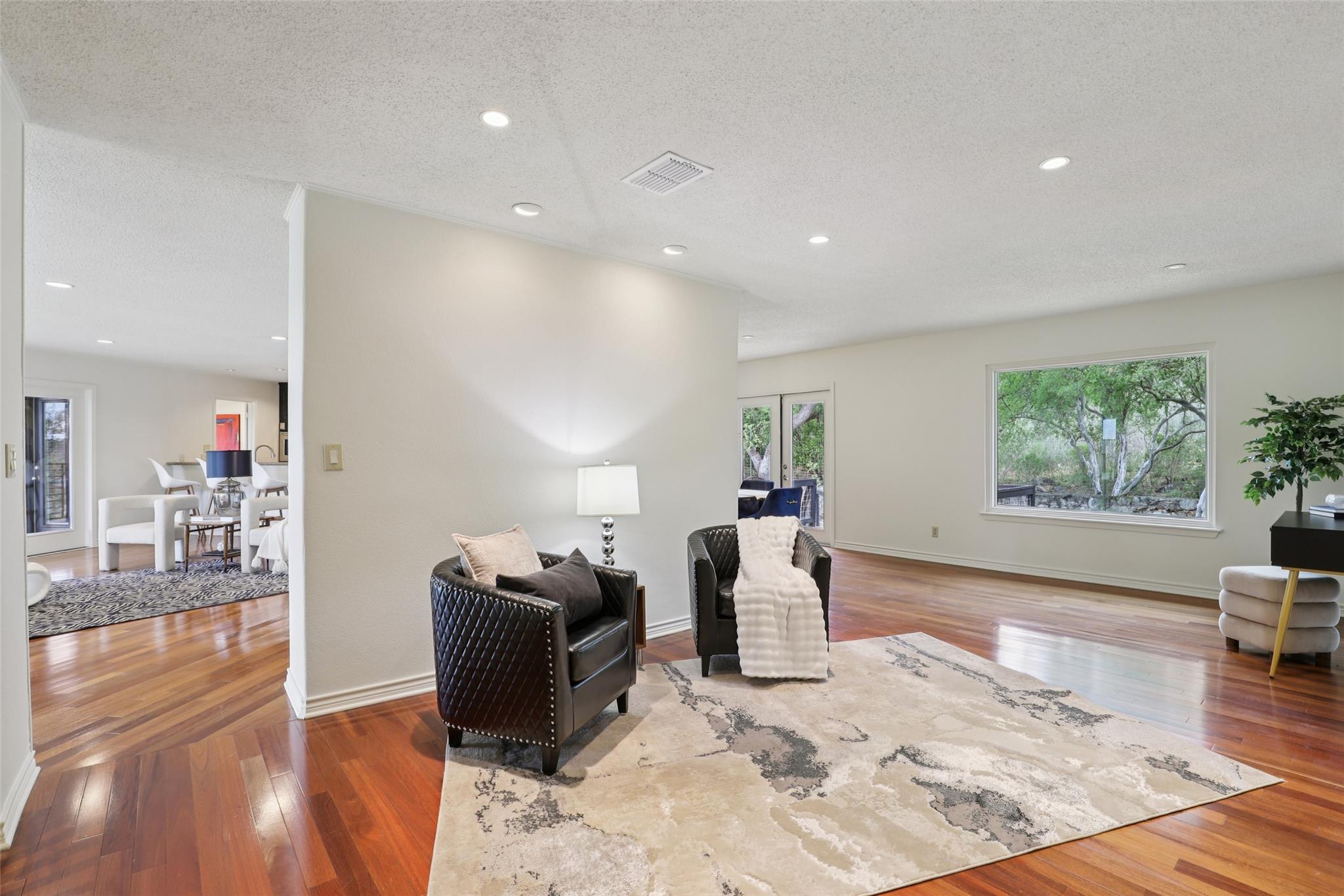 714 Starcrest Dr, New Braunfels, TX 78130