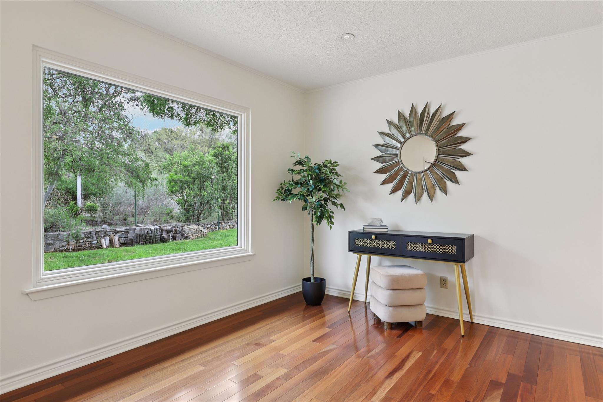 714 Starcrest Dr, New Braunfels, TX 78130