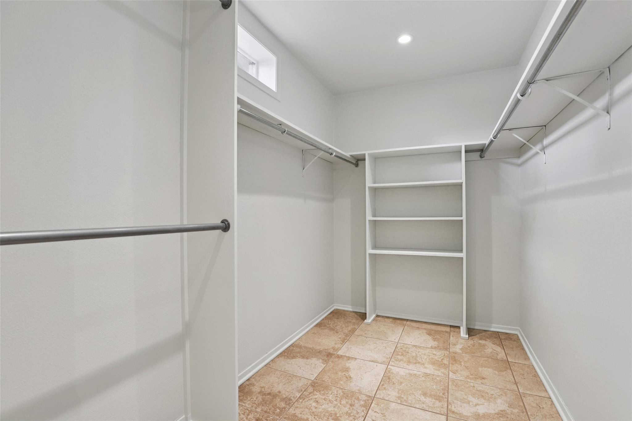 714 Starcrest Dr, New Braunfels, TX 78130