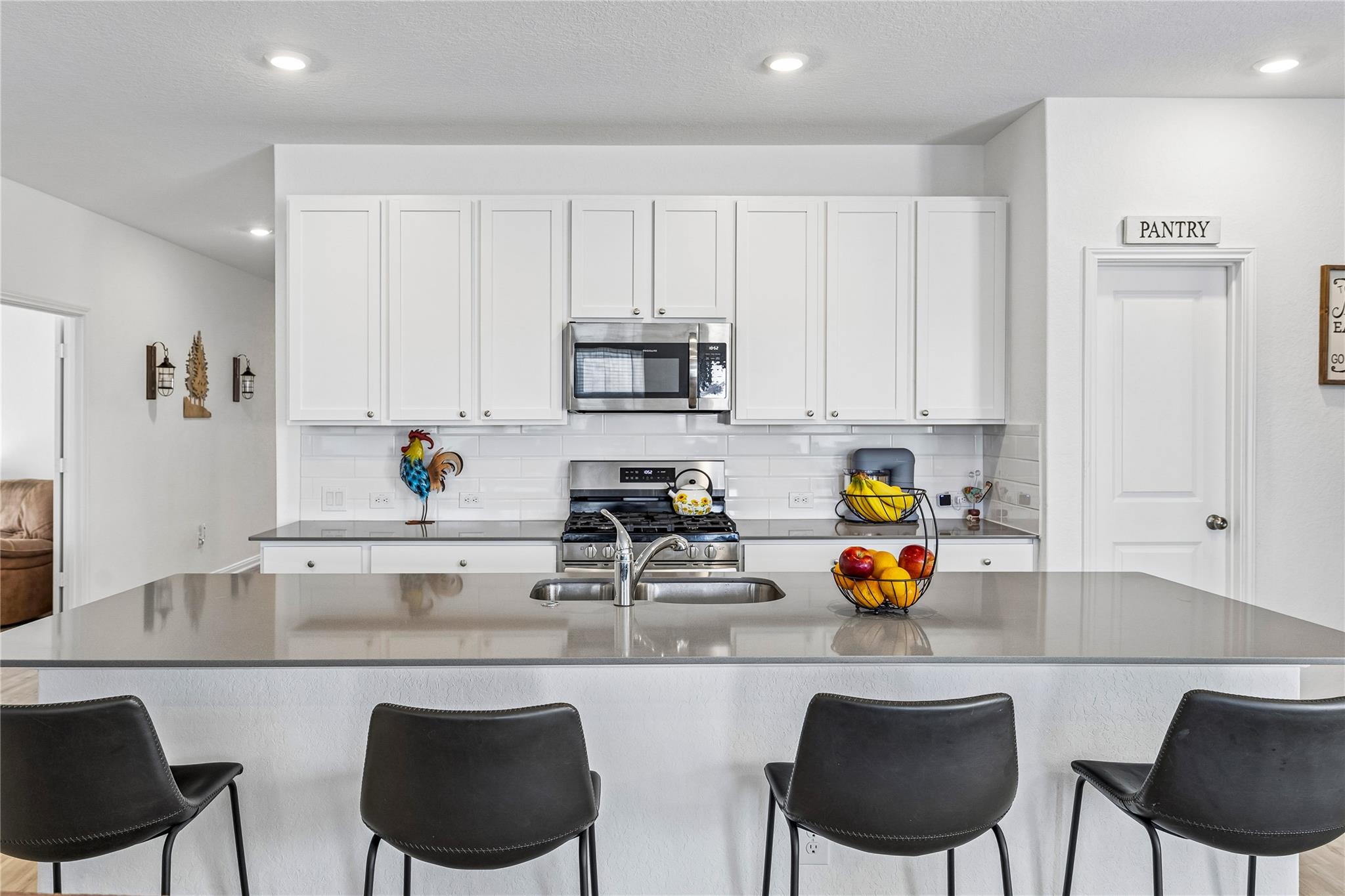 5801 Musquiz Rdg, Seguin, TX 78155