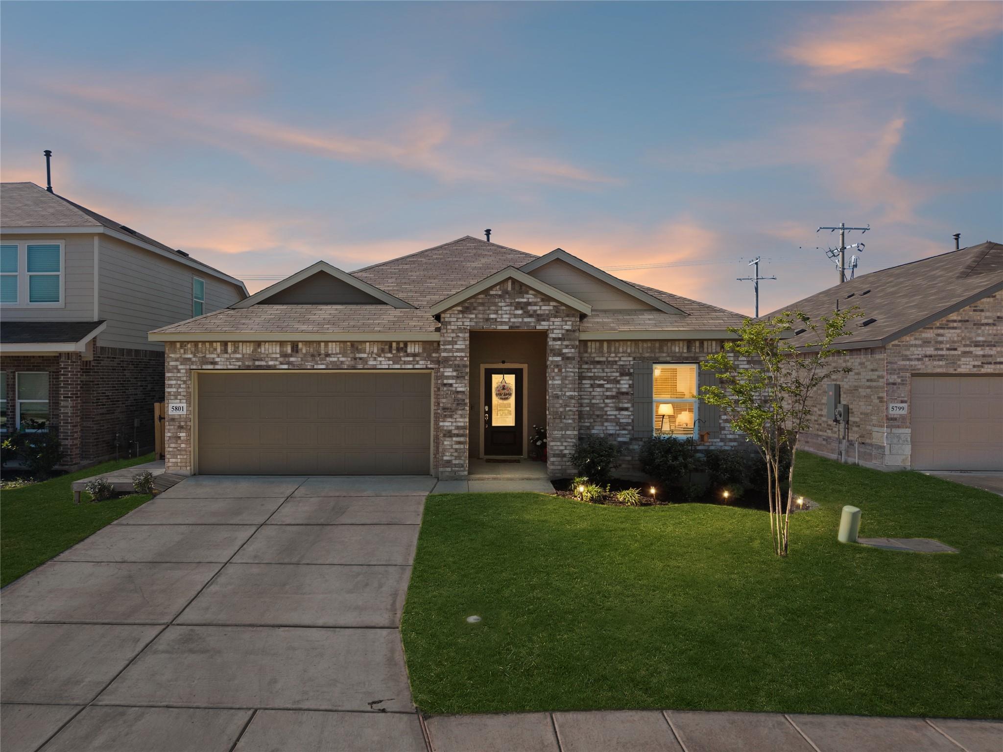 5801 Musquiz Rdg, Seguin, TX 78155