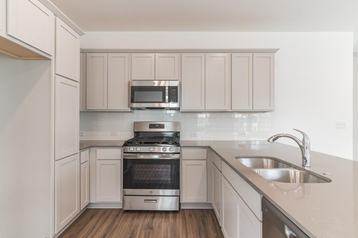 231 Rioja, Kyle, TX 78640