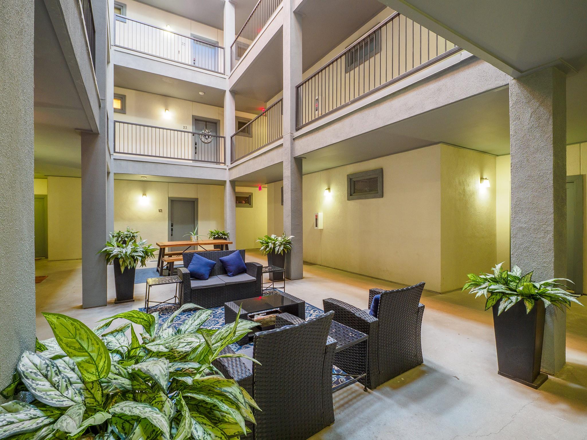 908 Nueces St # 11, Austin, TX 78701