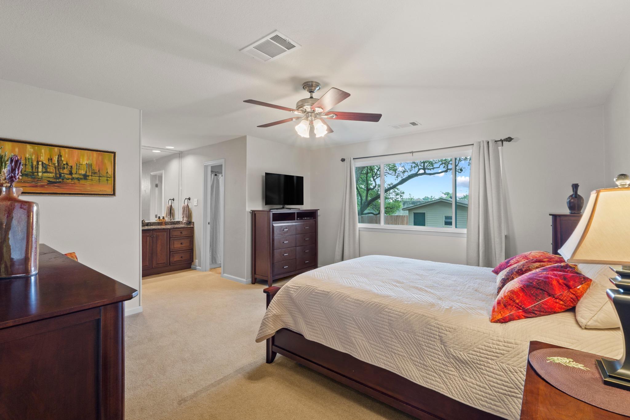 4107 Columbine Dr, Austin, TX 78727