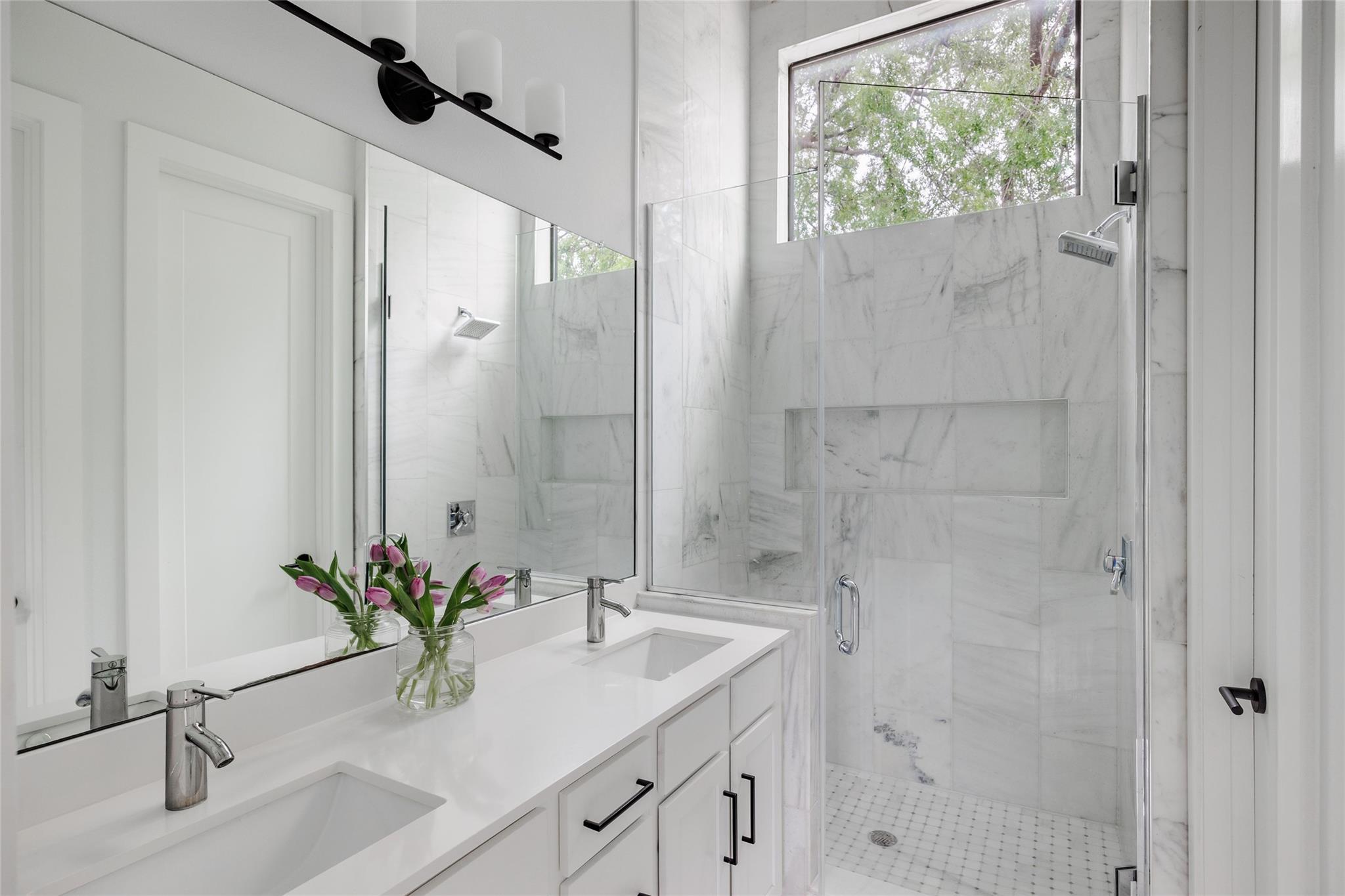 1102 Tillery St # 1, Austin, TX 78702