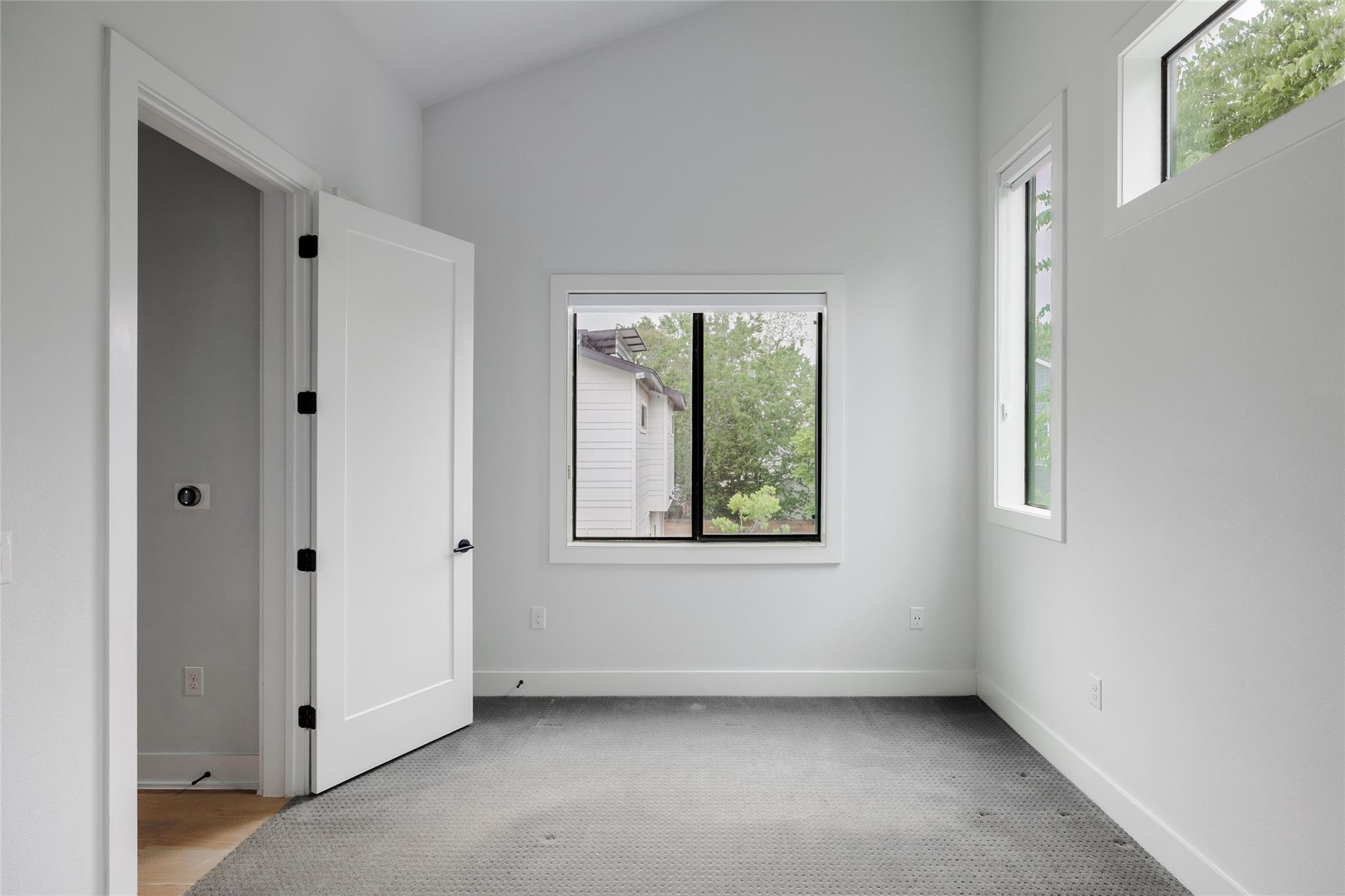 1102 Tillery St # 1, Austin, TX 78702