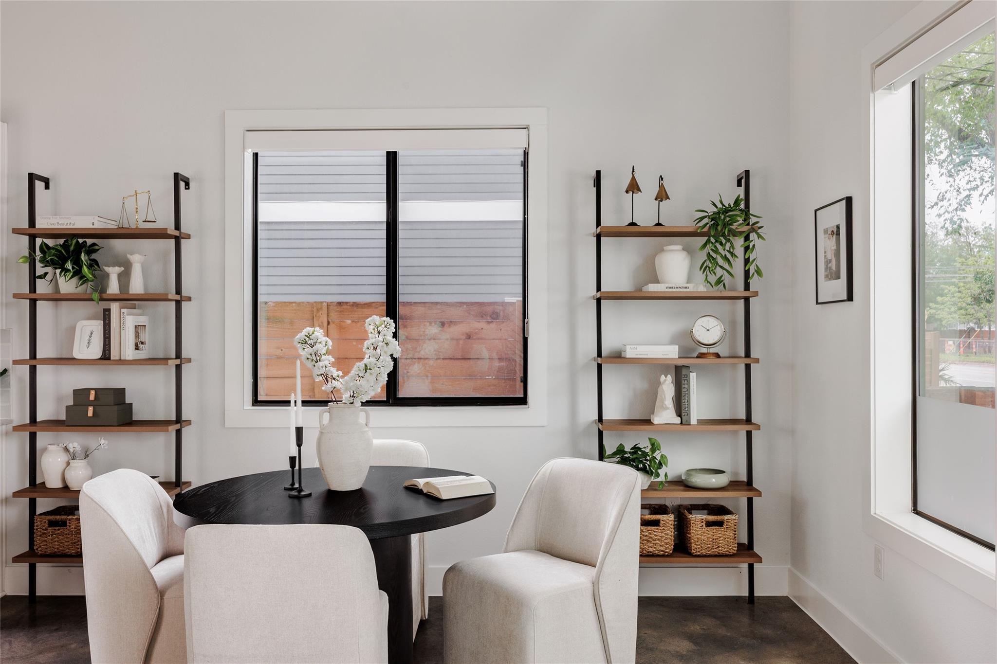 1102 Tillery St # 1, Austin, TX 78702