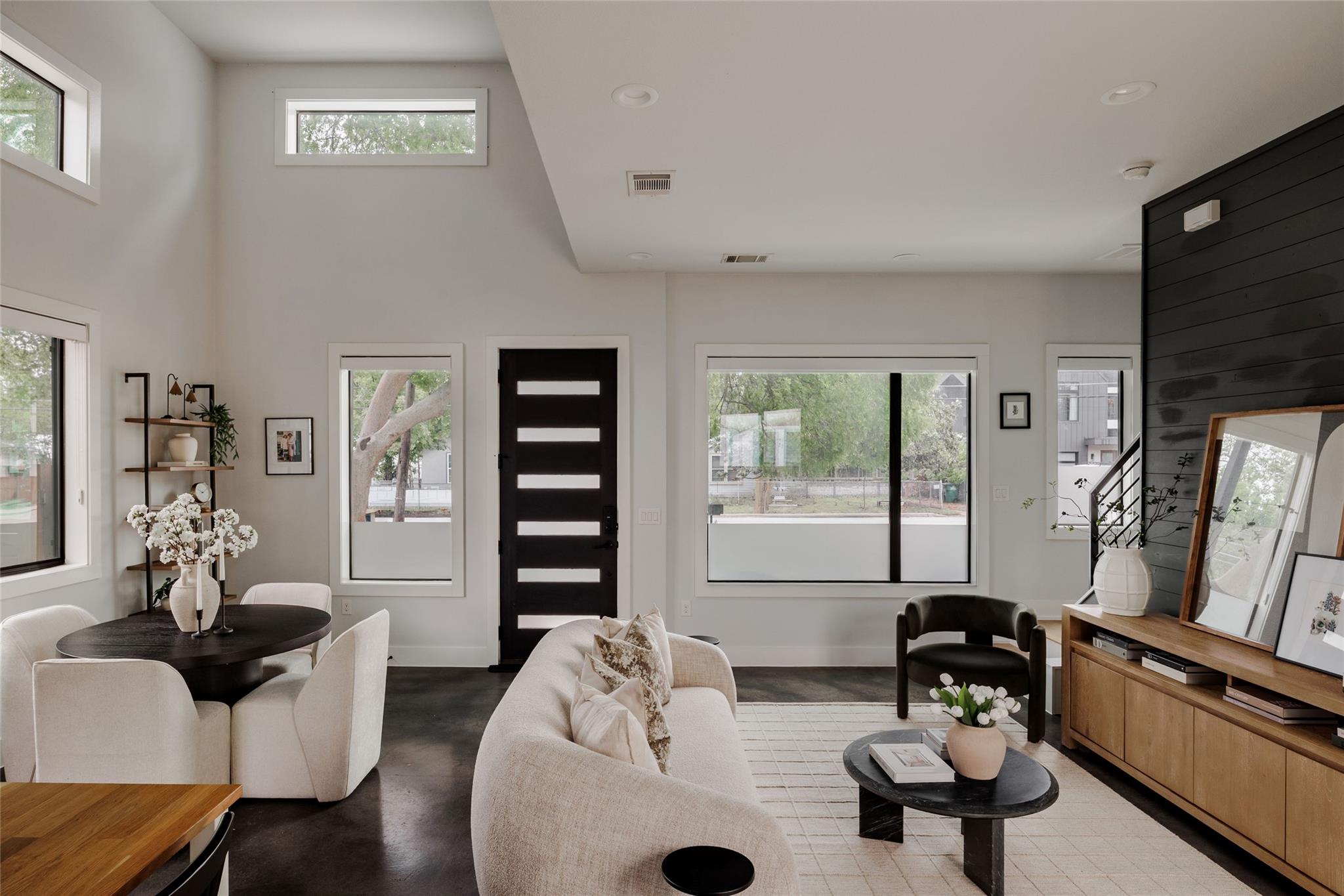 1102 Tillery St # 1, Austin, TX 78702