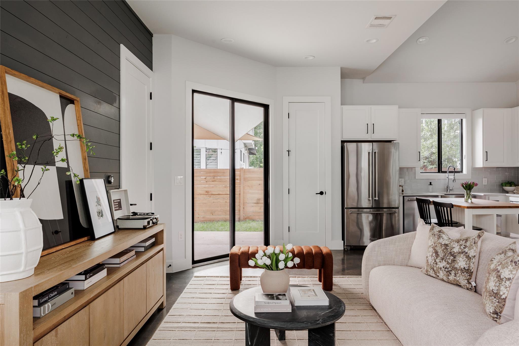 1102 Tillery St # 1, Austin, TX 78702