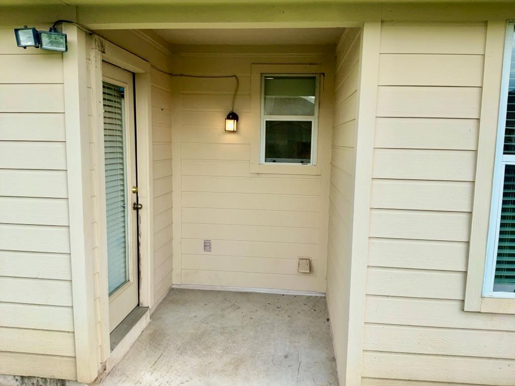 7833 Squirrel Hollow Dr, Georgetown, TX 78628