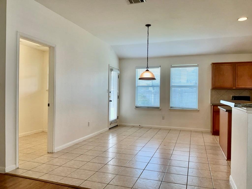 7833 Squirrel Hollow Dr, Georgetown, TX 78628