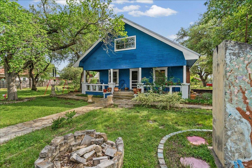 316 Mesquite St, Bertram, TX 78605