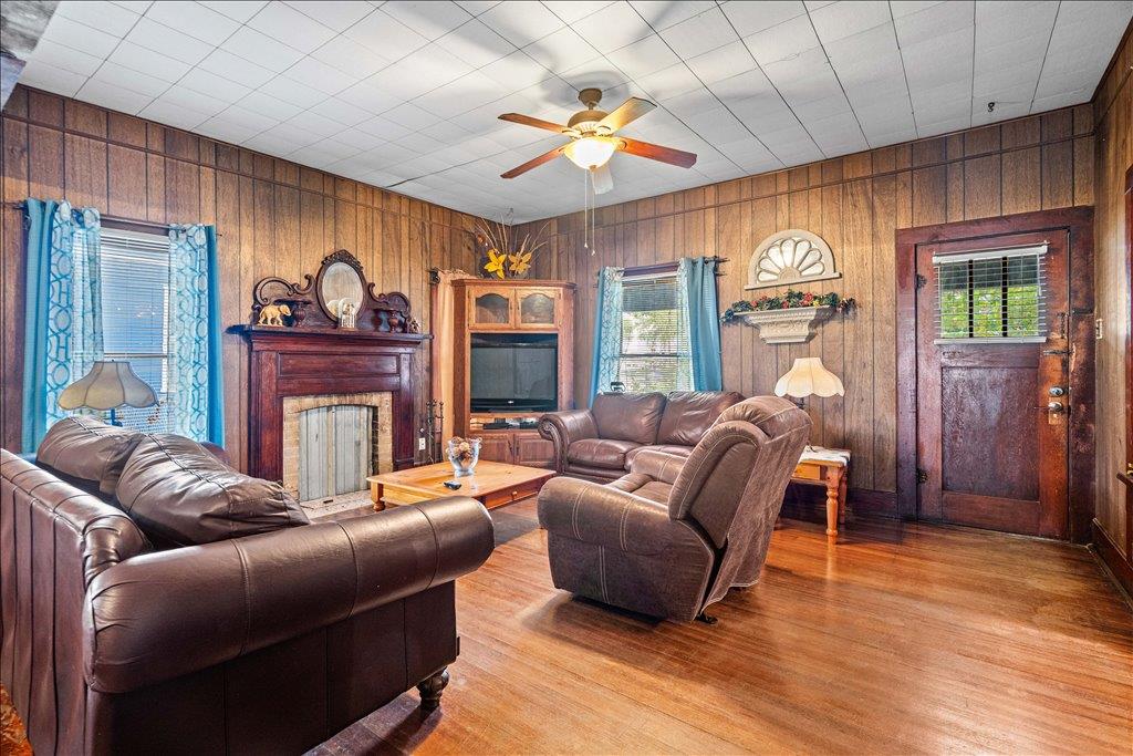 316 Mesquite St, Bertram, TX 78605