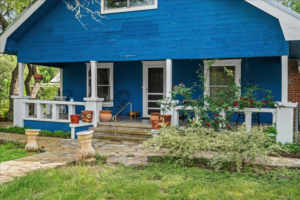 316 Mesquite St, Bertram, TX 78605