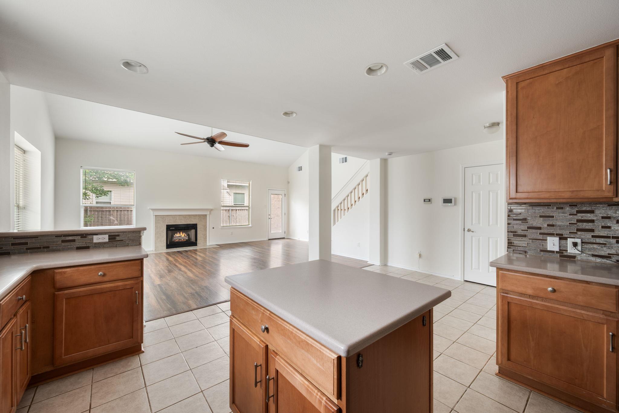 3902 Bonnie Ln, Round Rock, TX 78665