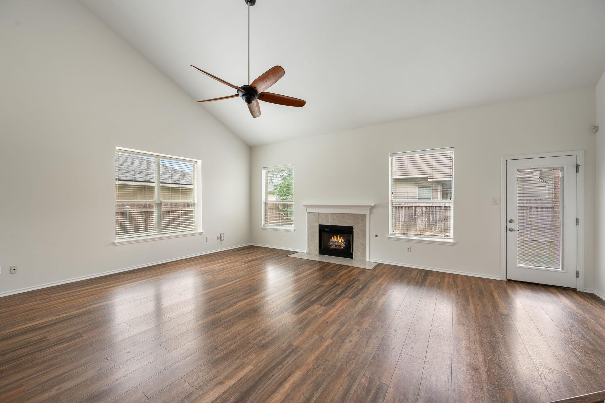 3902 Bonnie Ln, Round Rock, TX 78665