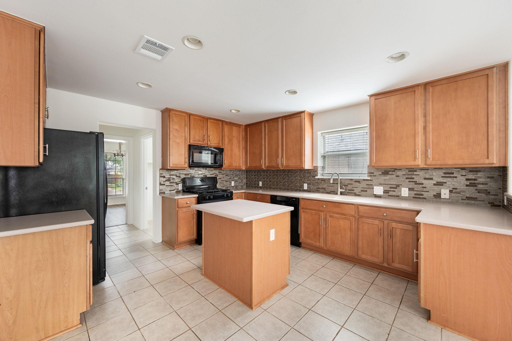 3902 Bonnie Ln, Round Rock, TX 78665