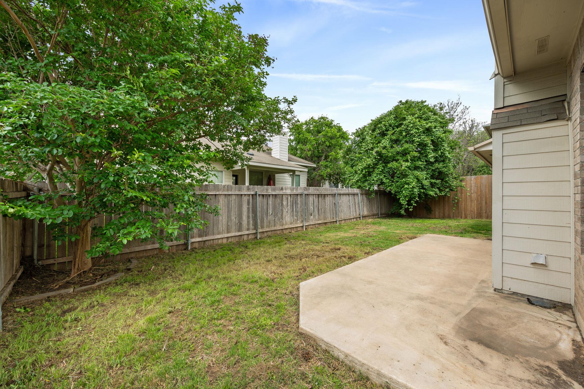 3902 Bonnie Ln, Round Rock, TX 78665